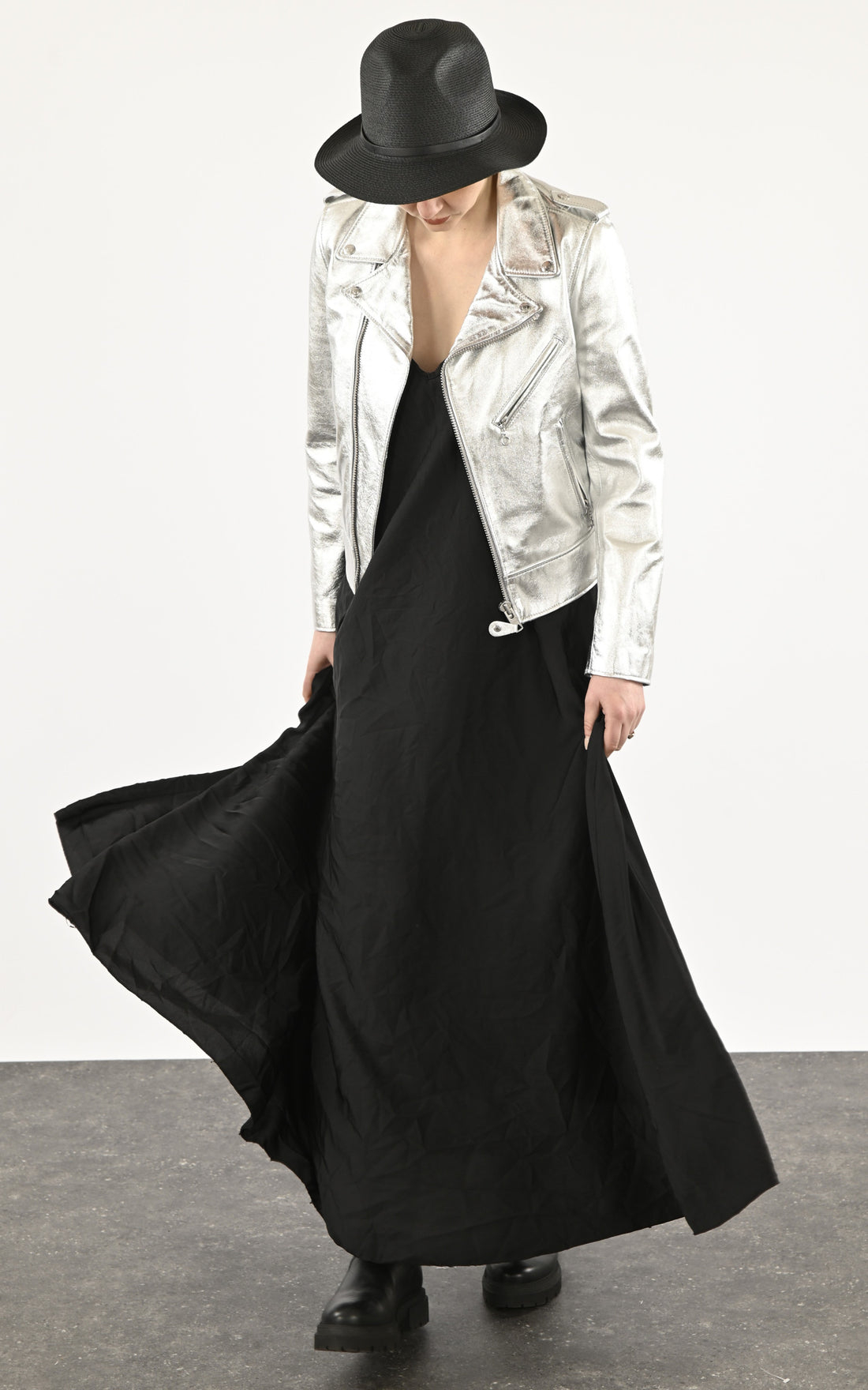 A &quot;LCW1601D&quot; Silver Schott Perfecto Femme closed photo