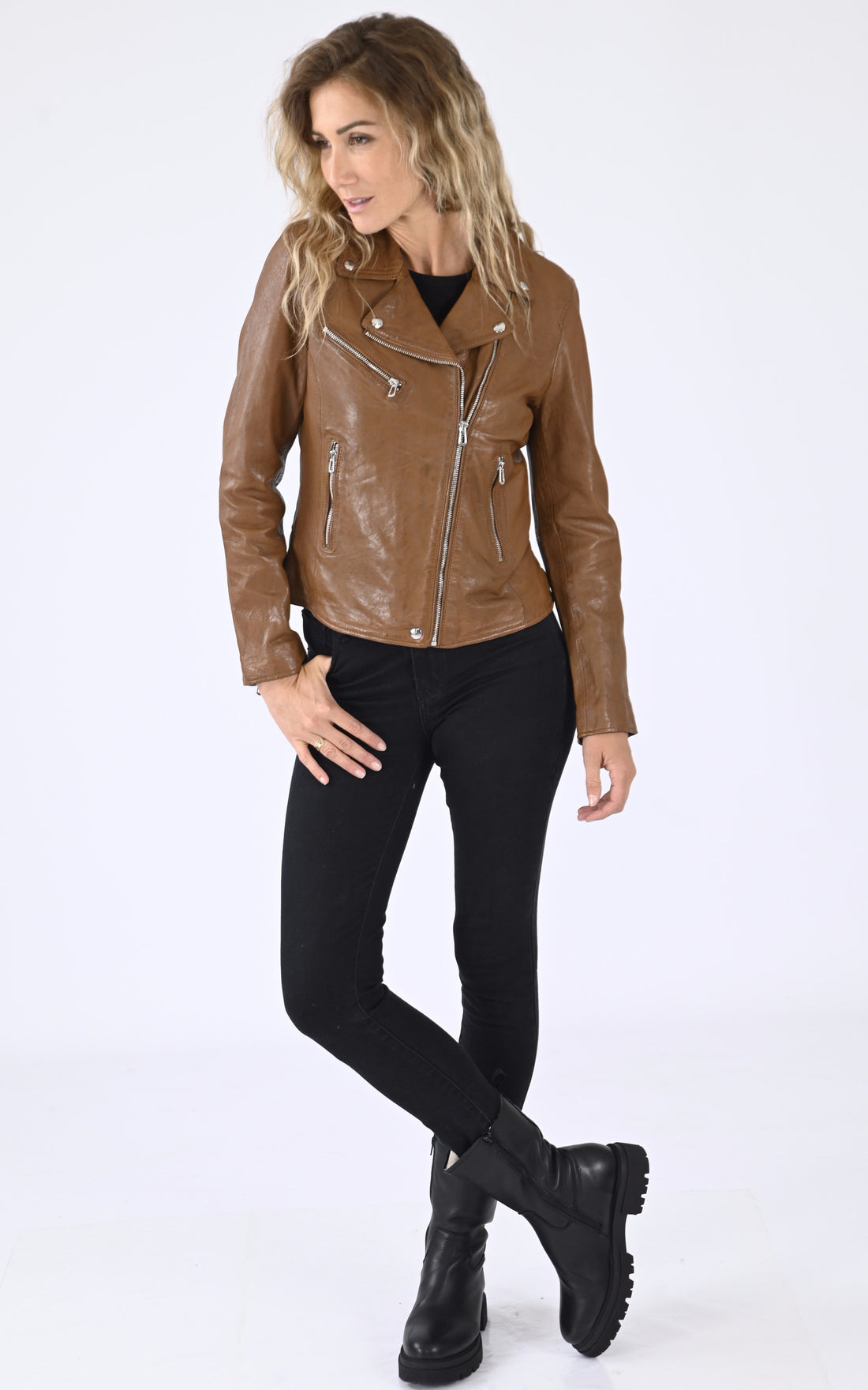 A &quot;OLYMPE 101964&quot; Cognac Rose Garden Blouson Femme opened photo