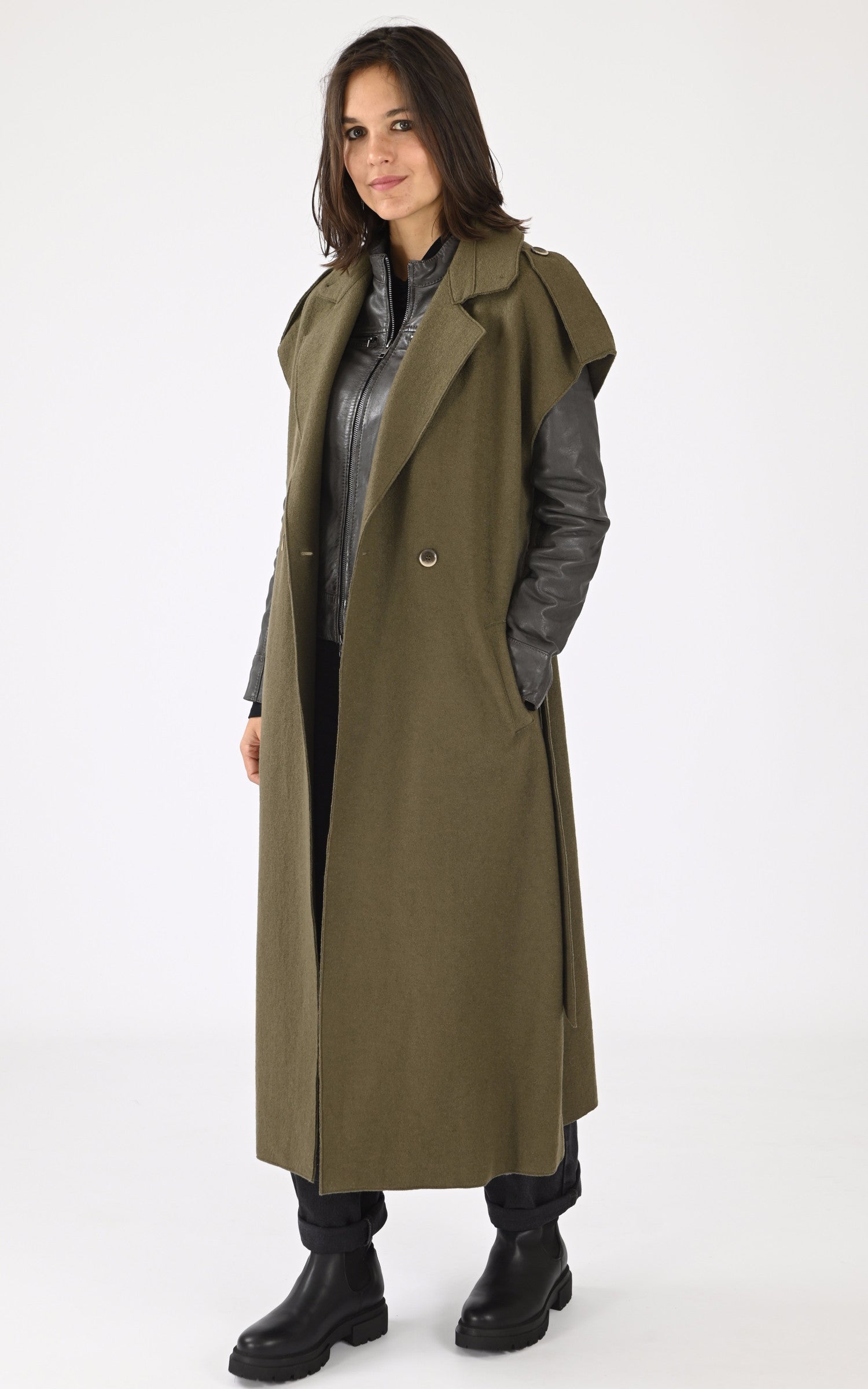 A &quot;DONIA 64818&quot; Vert Oakwood Manteau Femme opened photo