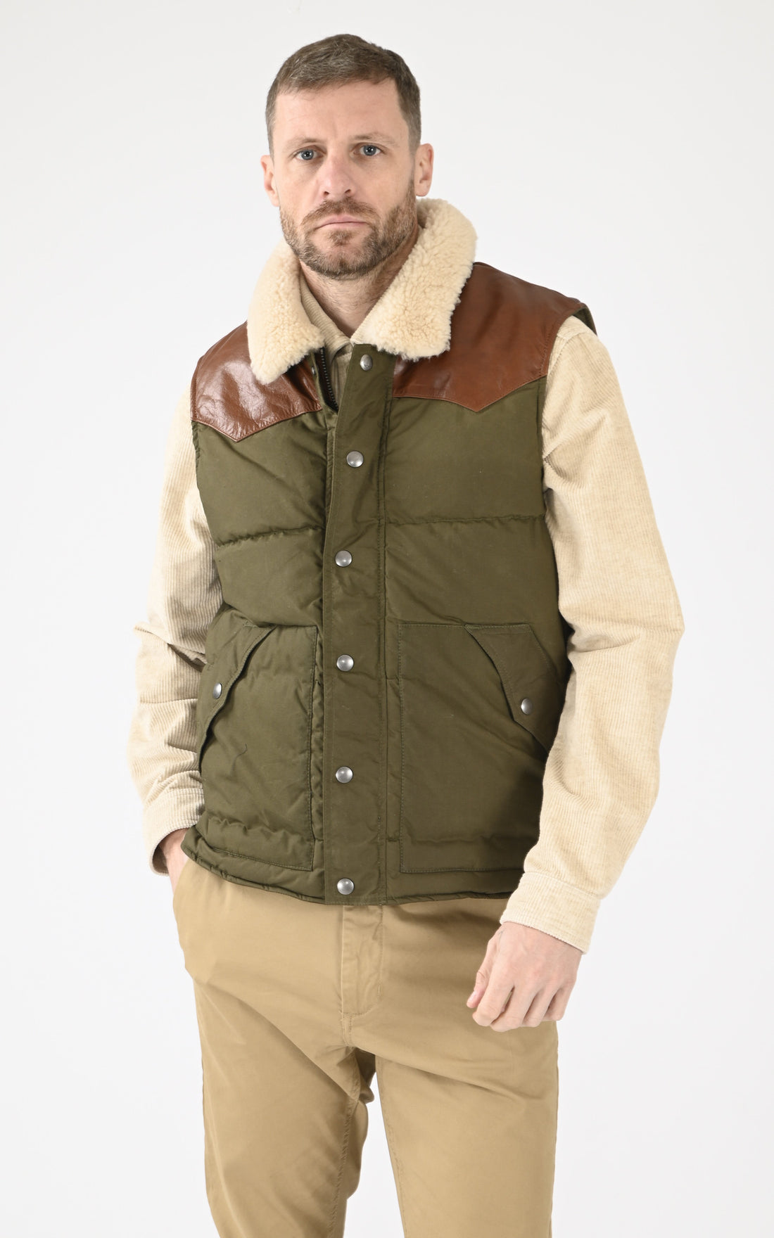A &quot;BASIN 102095&quot; Vert Iron&amp;Resin Gilet Homme opened photo