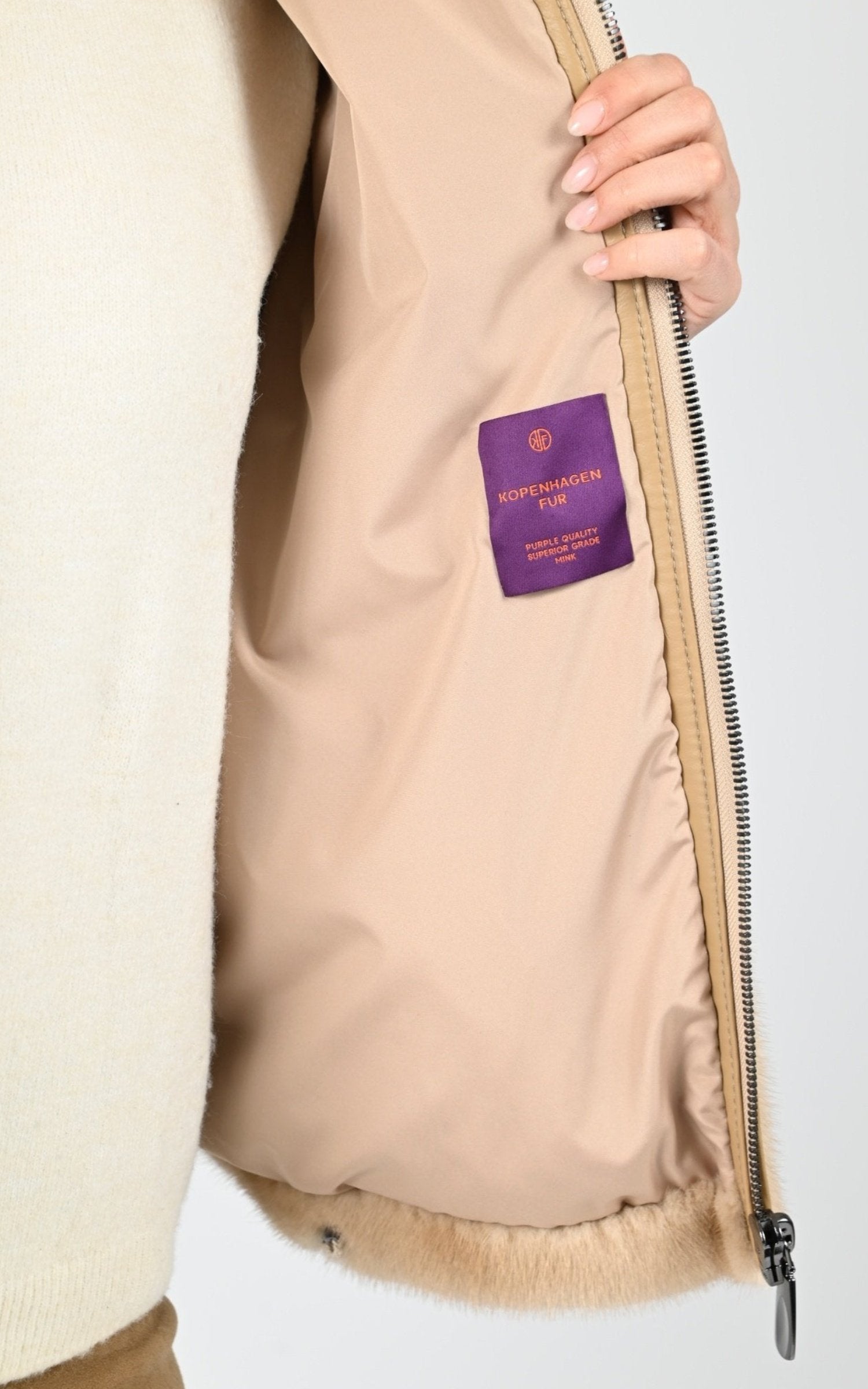 Veste Fourrure Femme Simmagini, modèle 7914 de couleur palomino 6