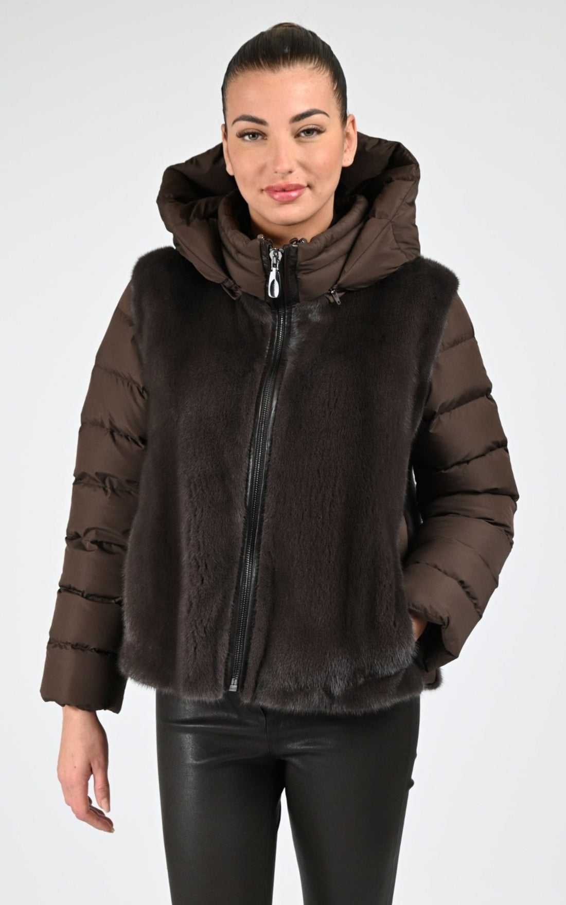 Veste Fourrure Femme Simmagini, modèle 7914 de couleur dyed coffee