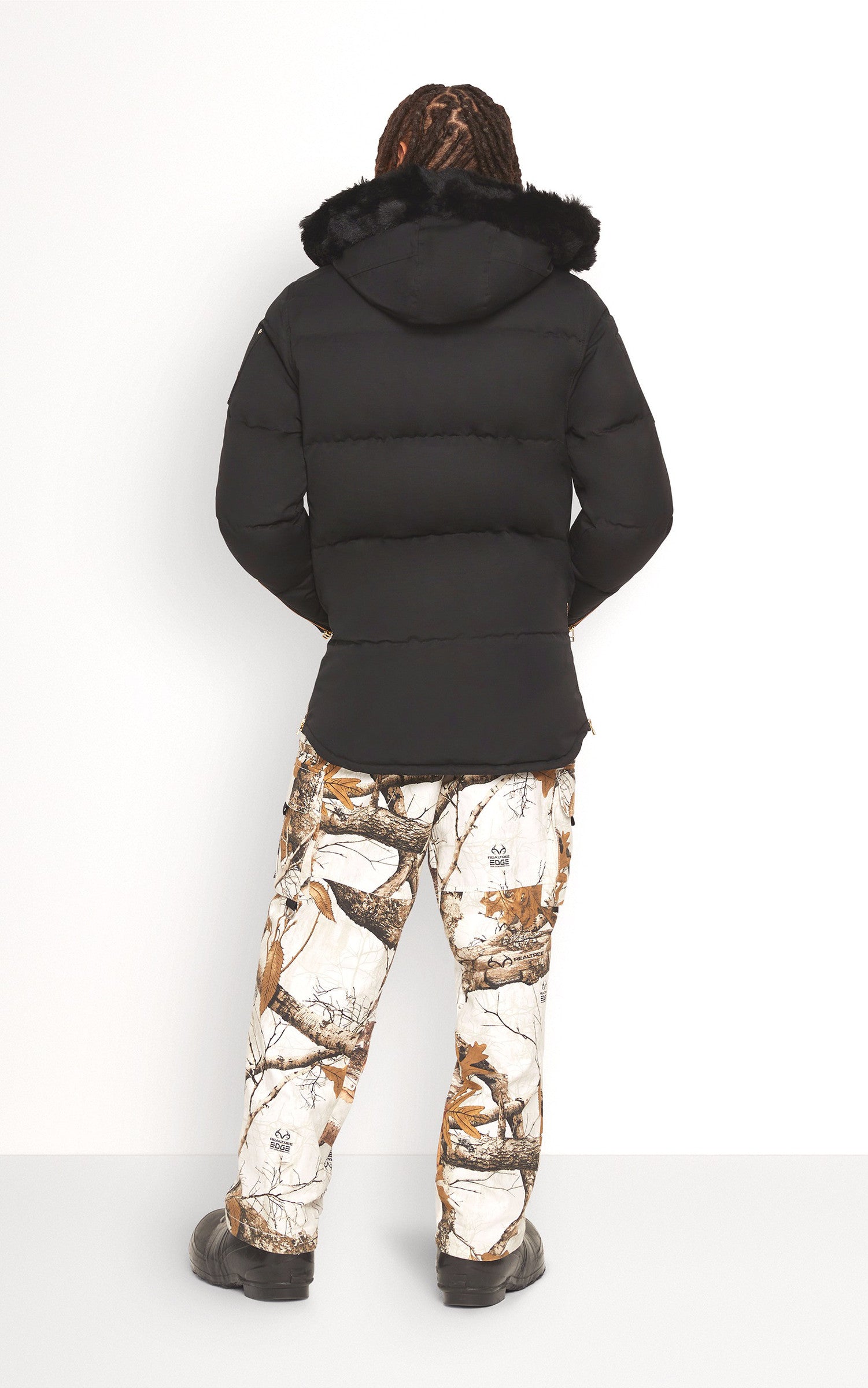 A &quot;GOLD 3Q JACKET M32MJ128GS&quot; Noir Moose Knuckles Ves Doudoune Homme interior photo