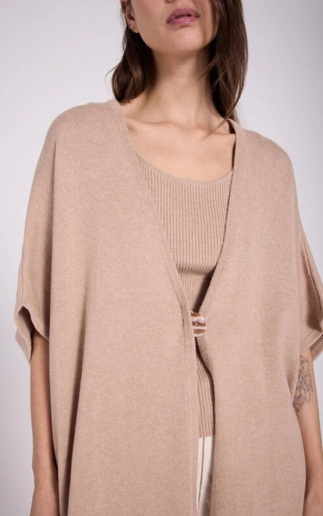 A &quot;SHAE 4603122&quot; Beige Notshy Gilet Femme opened photo