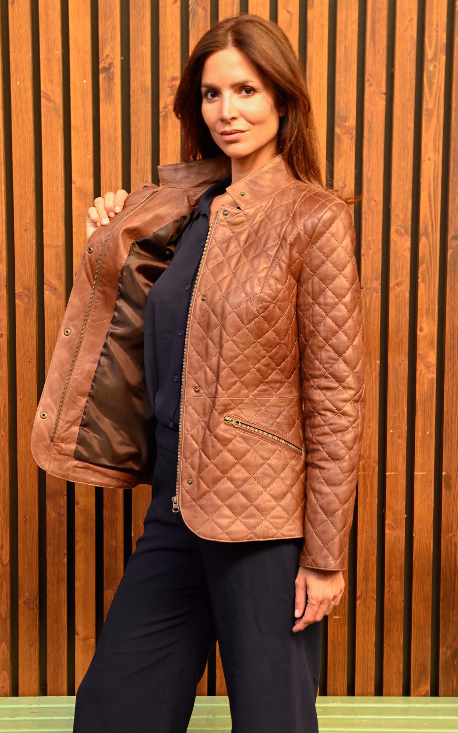 A &quot;18090&quot; Cognac La Canadienne Veste Femme closed photo