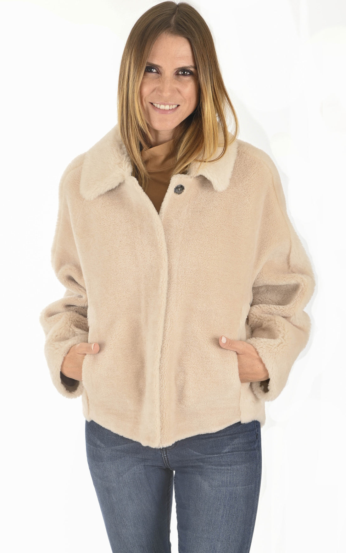 A &quot;HELENE 63748&quot; Beige Oakwood Blouson Femme closed photo