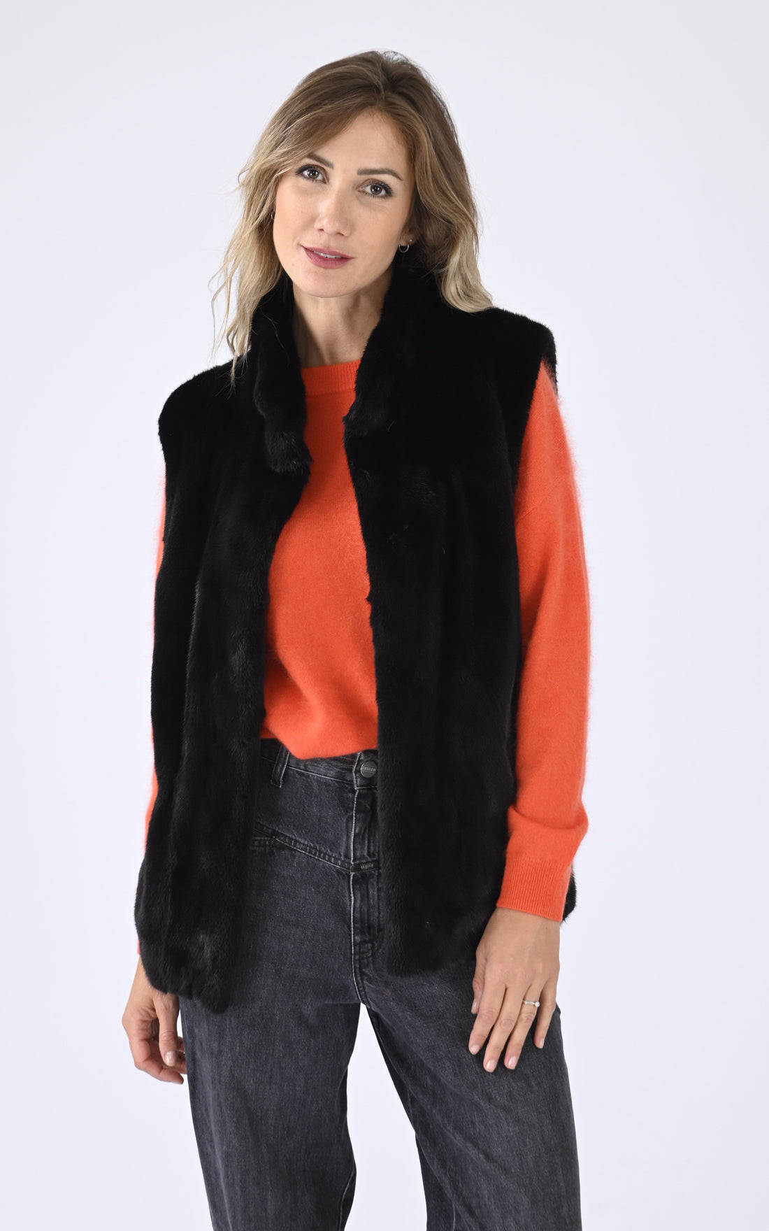 A &quot;7038&quot; Noir Manakas Gilet Femme opened photo
