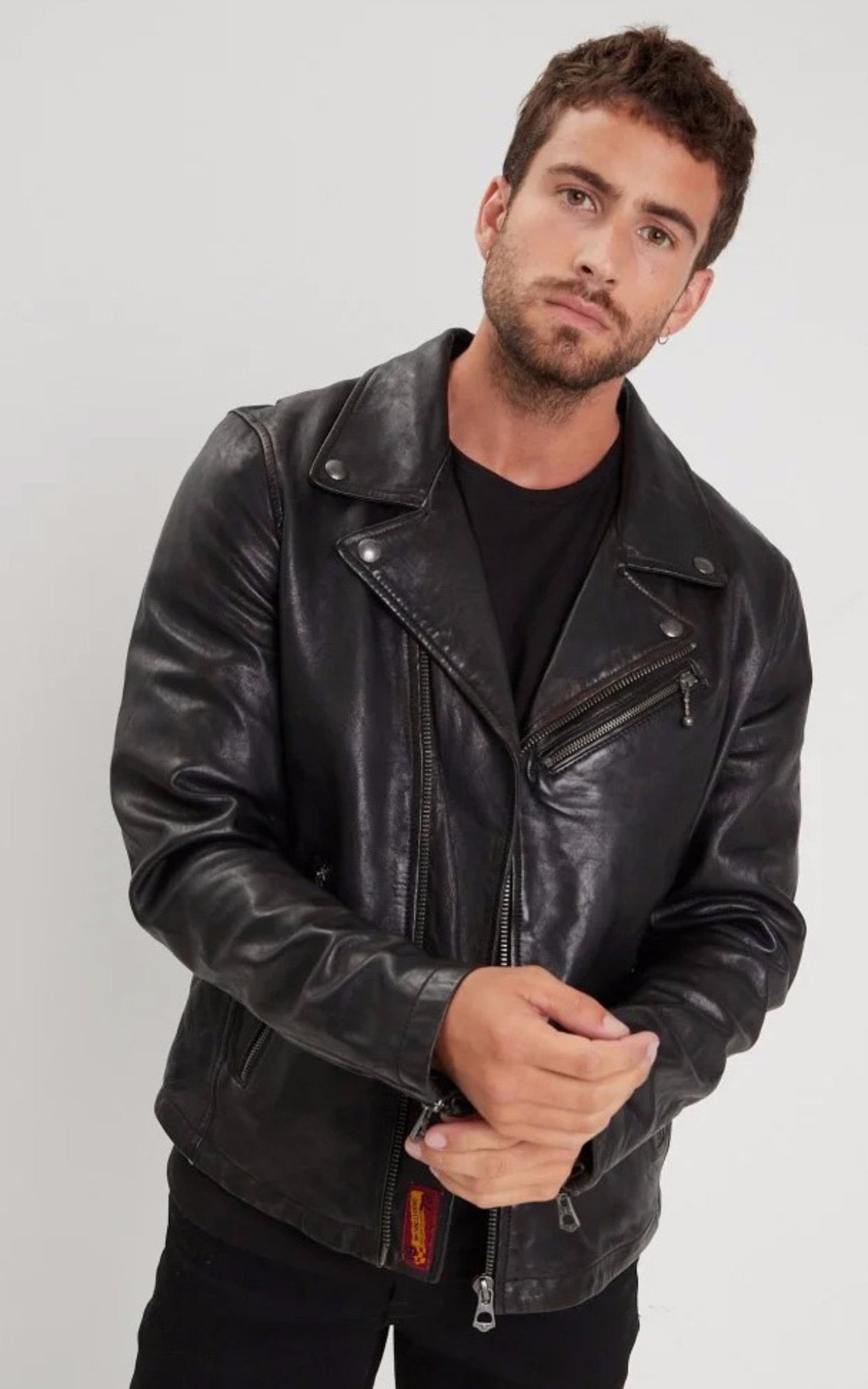 A &quot;MIAMI 102427&quot; Noir Daytona 73 Perfecto Homme closed photo