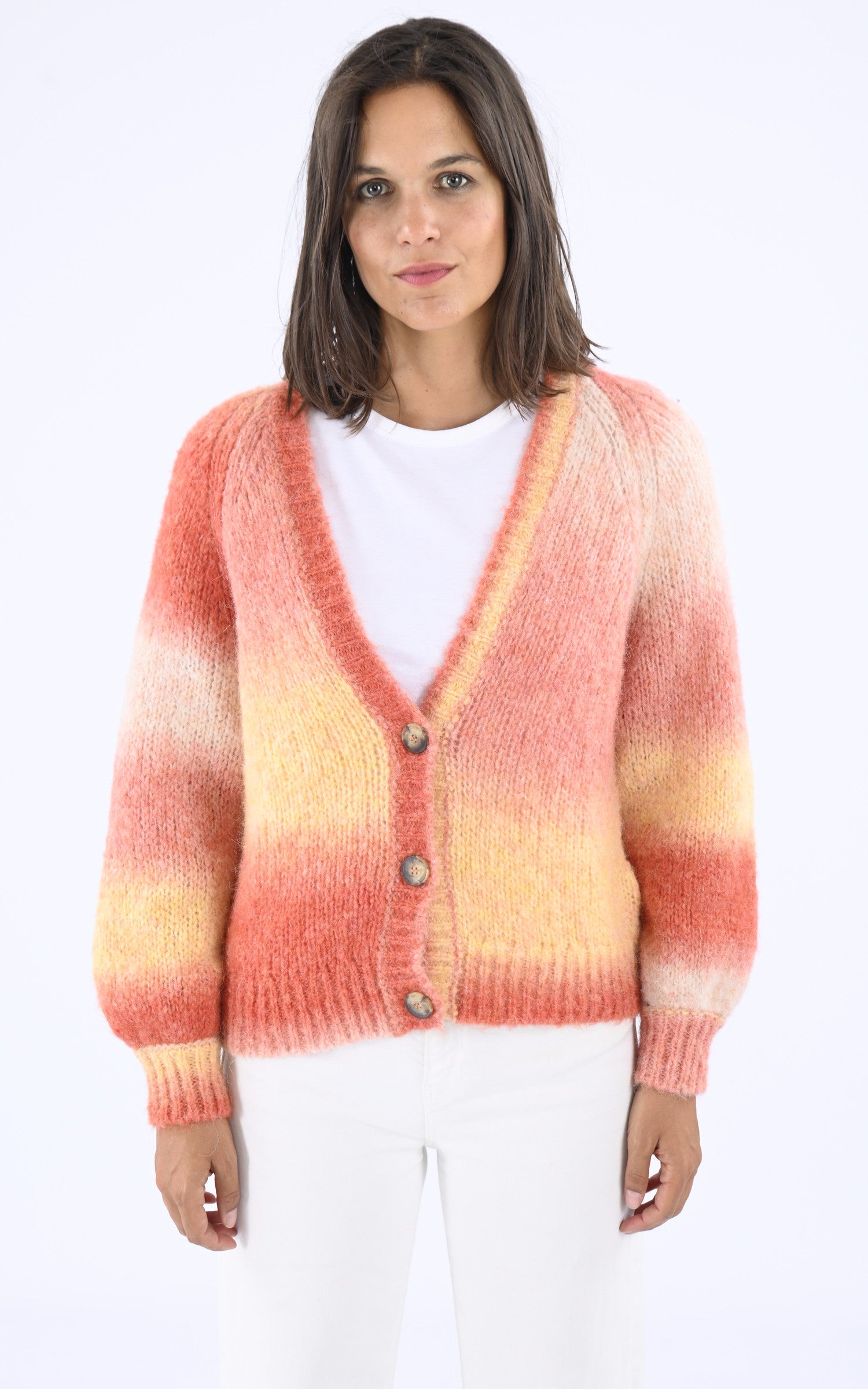 A &quot;GENTLY&quot; Corail Les Tricots de Léa Gilet Femme opened photo