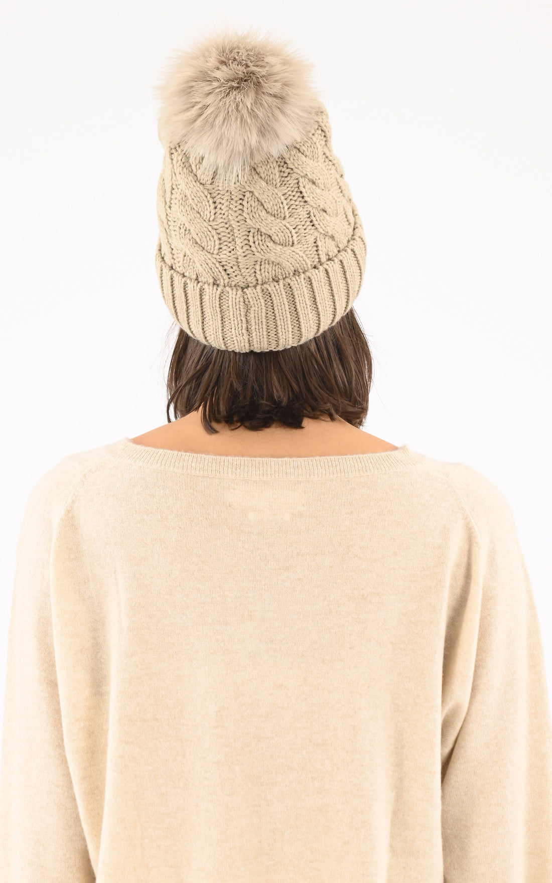 A &quot;AMALIE-TN&quot; Taupe Soia &amp; Kyo Bonnet Femme opened photo