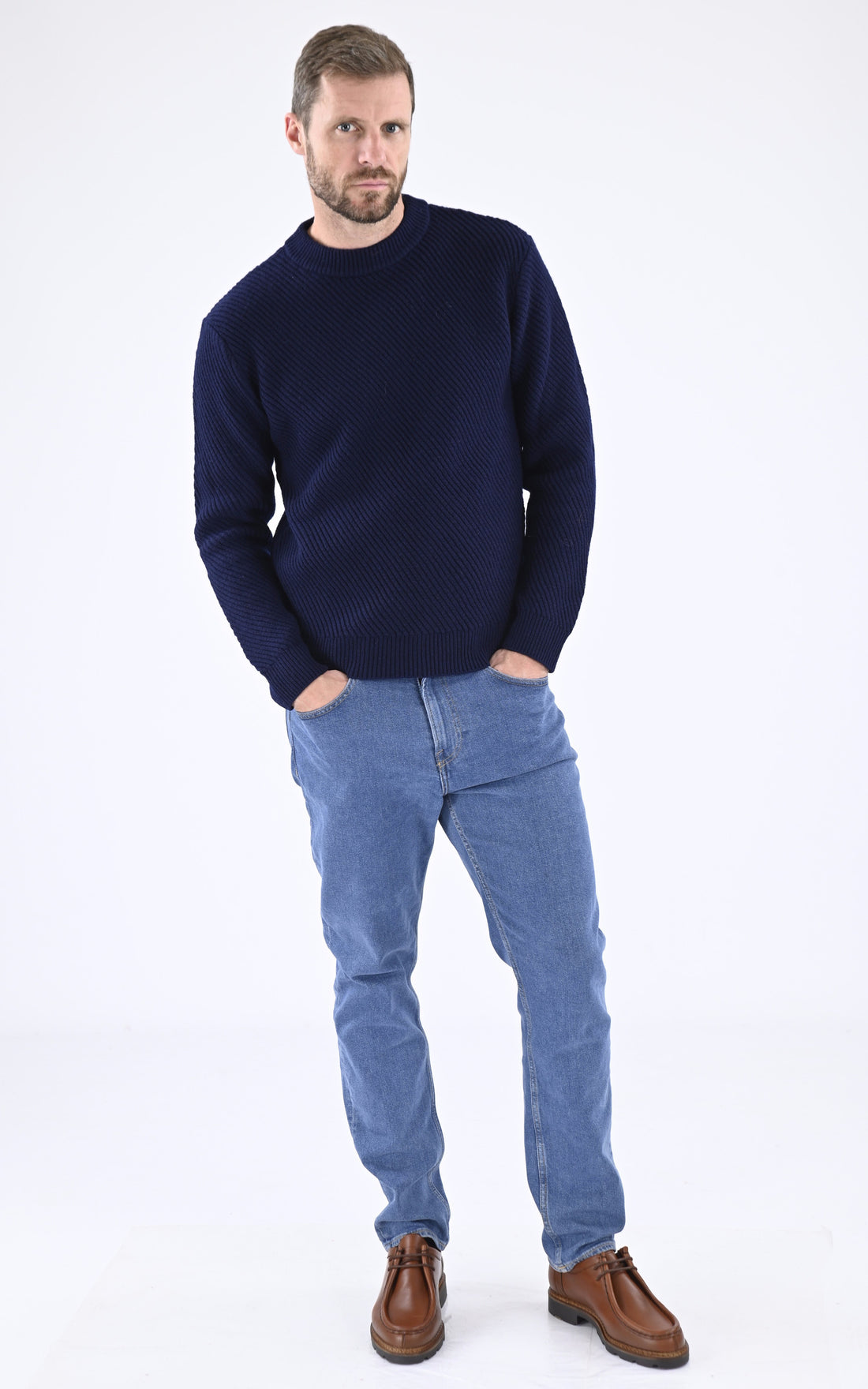 A &quot;COLUMBIA K052MAI22&quot; Bleu Foncé Maison Standards Pull Homme opened photo