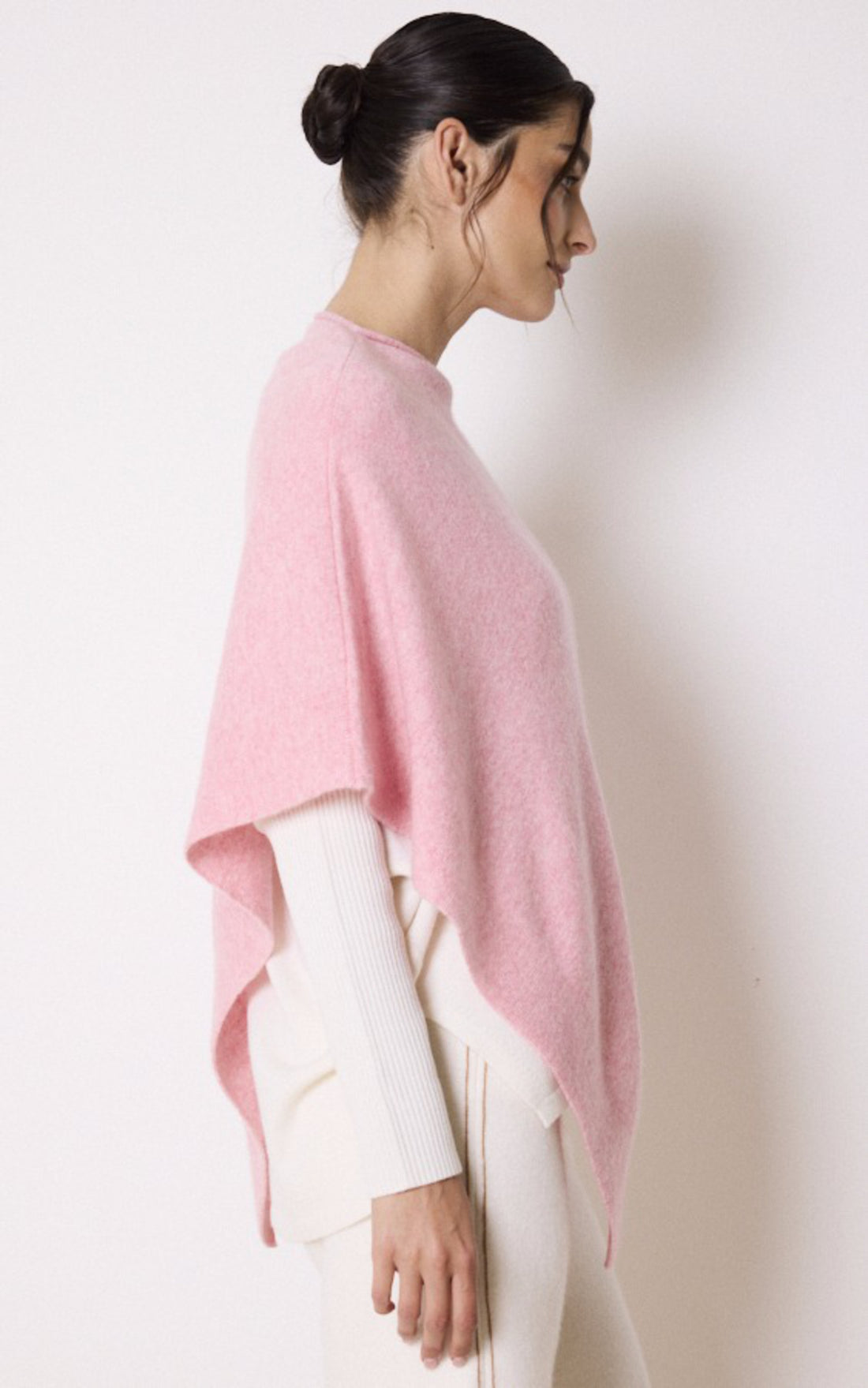 A &quot;AUGUSTE 4601042C&quot; Rose Notshy Cape Femme opened photo