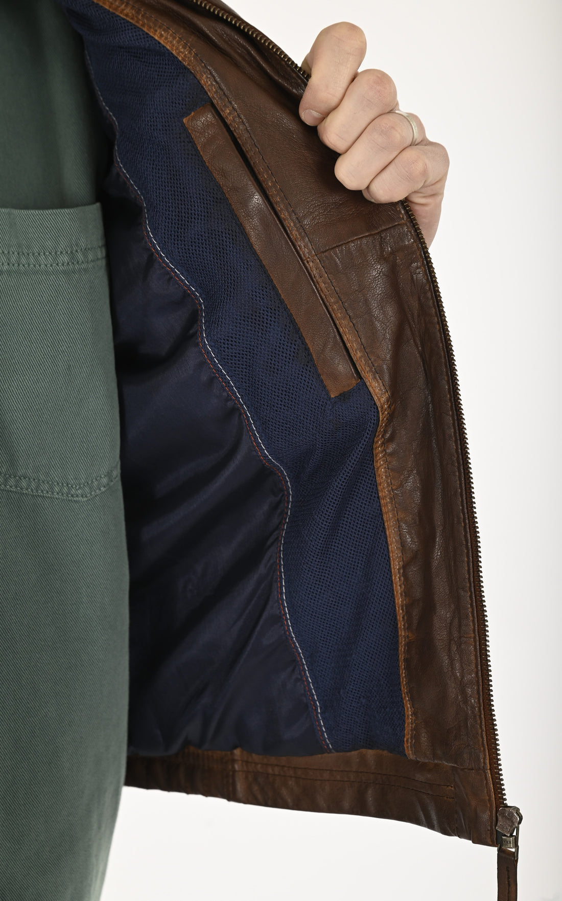 A &quot;BULK&quot; Marron La Canadienne Blouson Homme closed photo