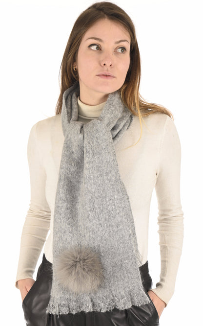 A &quot;500/40&quot; Gris Lea Clement Echarpe Femme closed photo