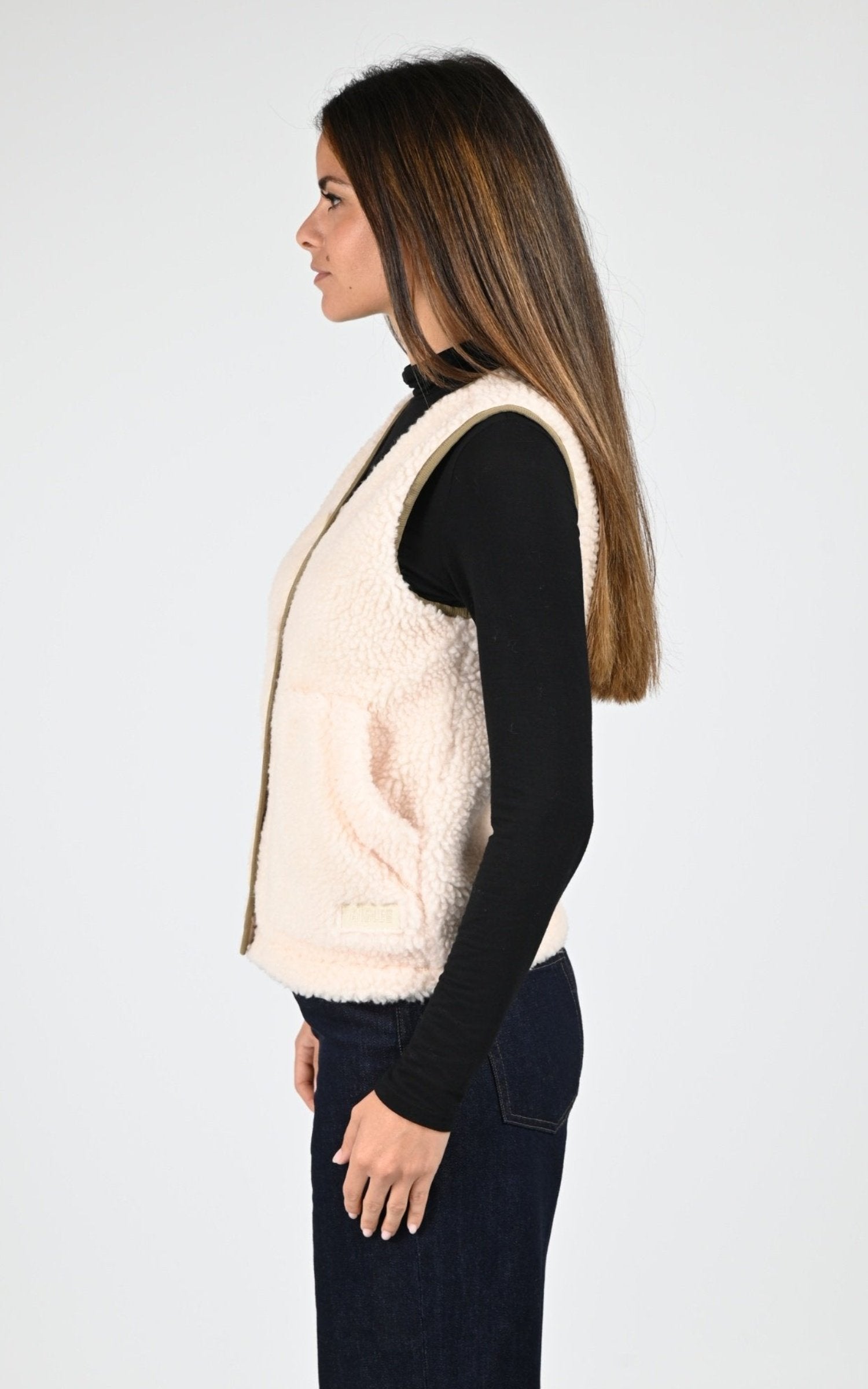 Gilet Textile Femme Aigle, modèle Aiw25wfle009 de couleur sable 3