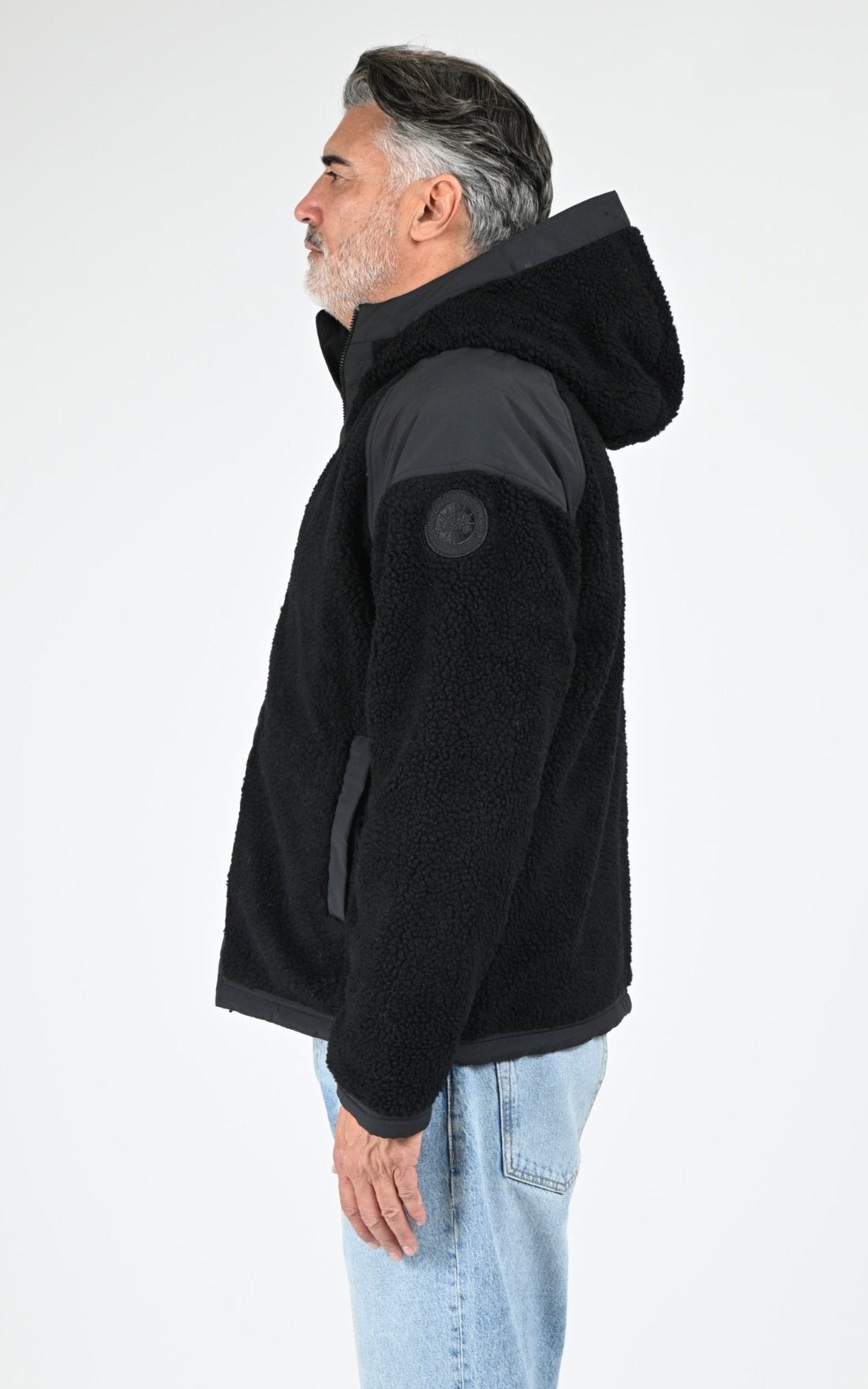 Veste Textile Homme Canada Goose, modèle Alberni rev fleece 7067m de couleur black/black 381