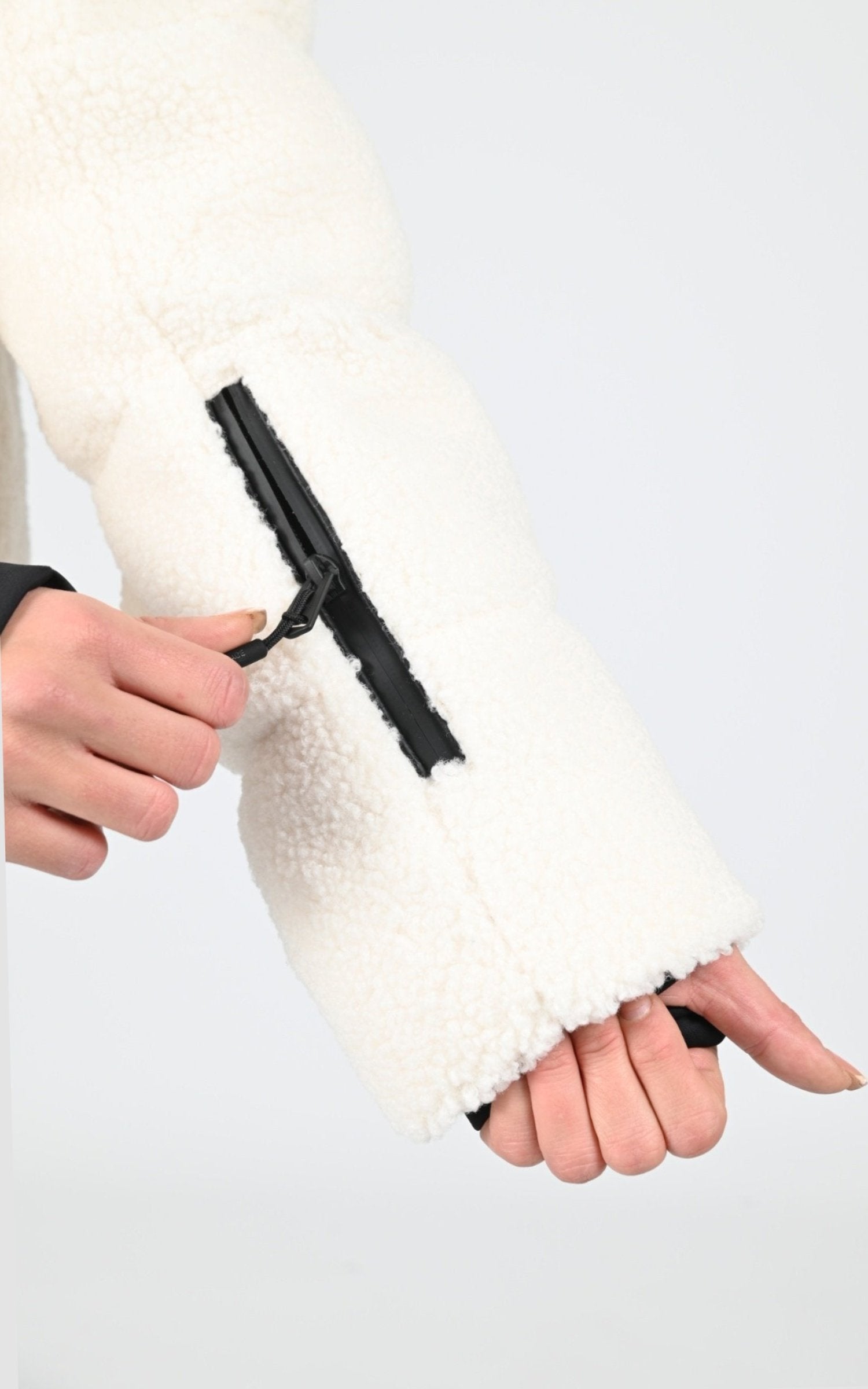 Bl doudoune Textile Femme Mackage, modèle Anaya de couleur cream