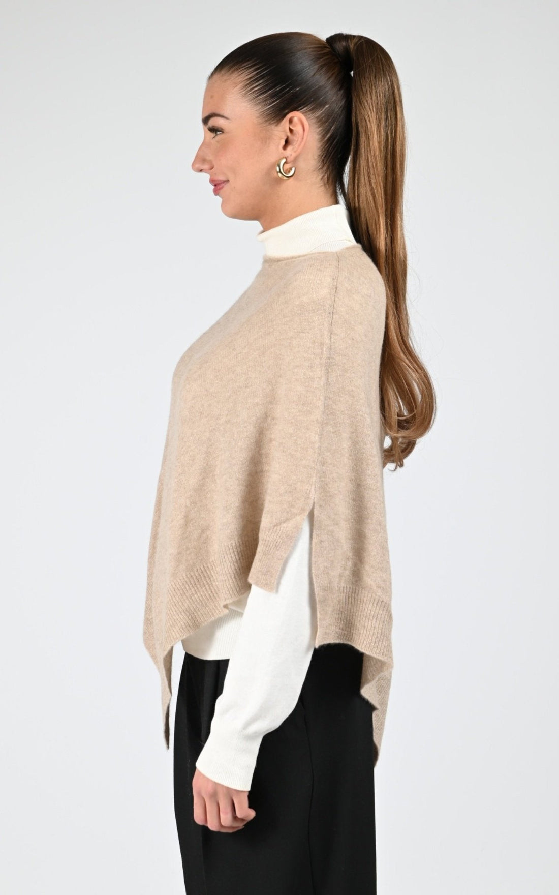 Cape Textile Femme Notshy, modèle Auguste 4702042c de couleur sandstone