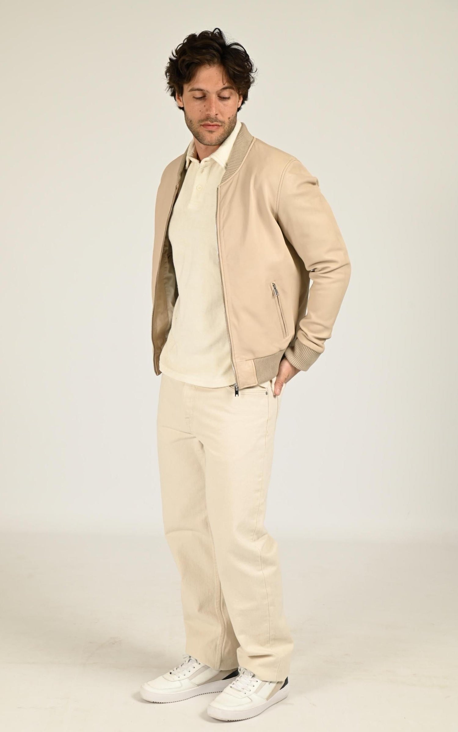 Blouson Cuir Homme Serge Pariente, modèle Bonbon de couleur beige 2