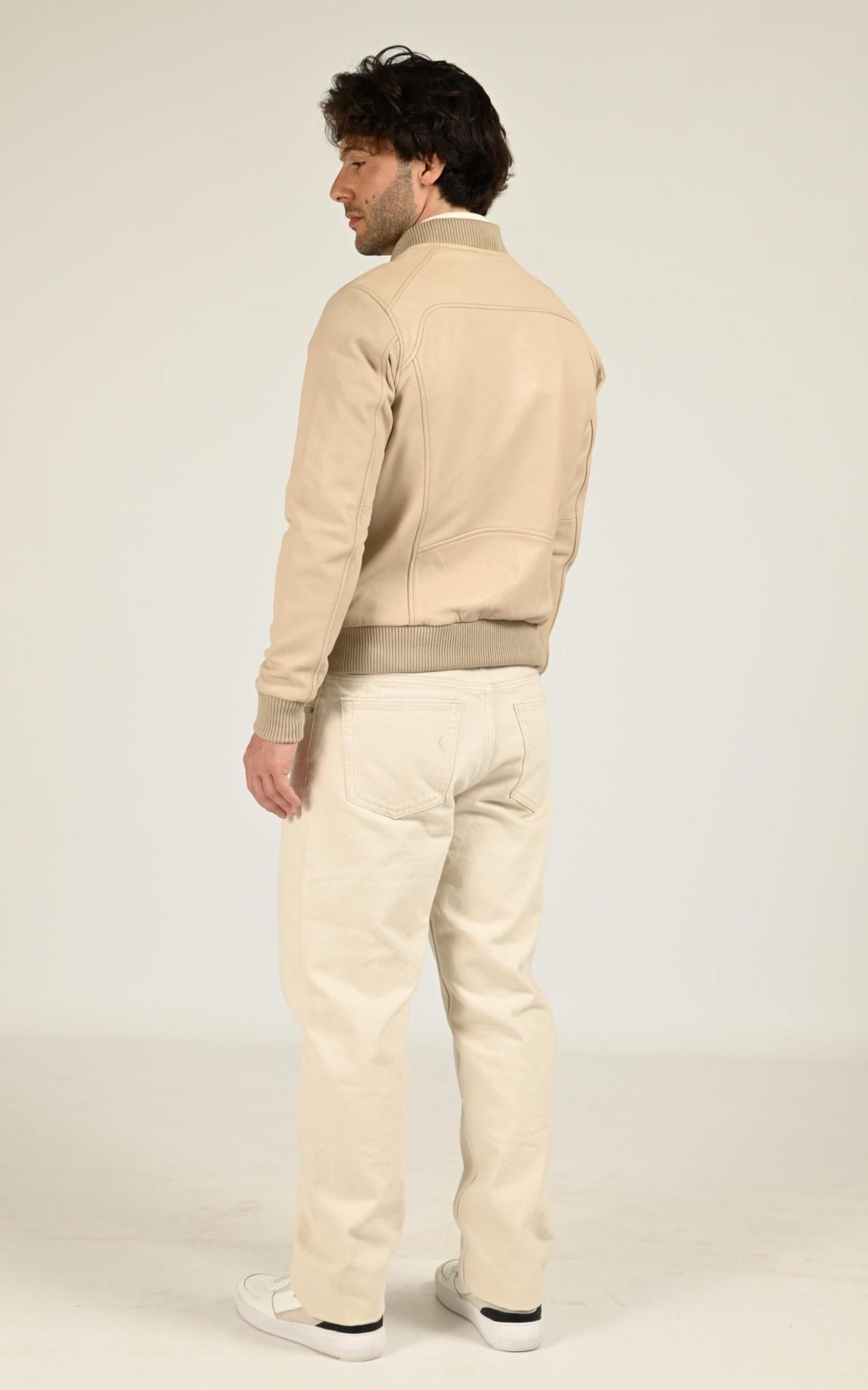 Blouson Cuir Homme Serge Pariente, modèle Bonbon de couleur beige 4