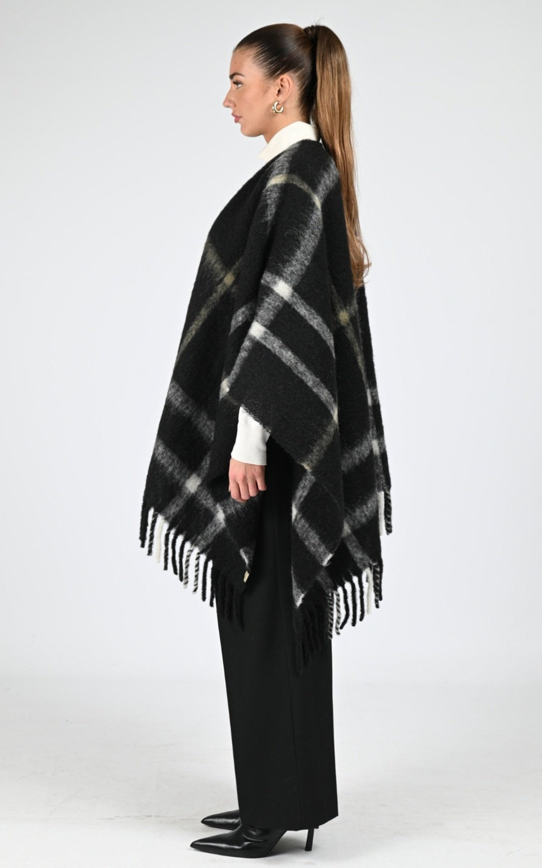 Cape Textile Femme Woolrich, modèle Brushed ac2015 de couleur black check