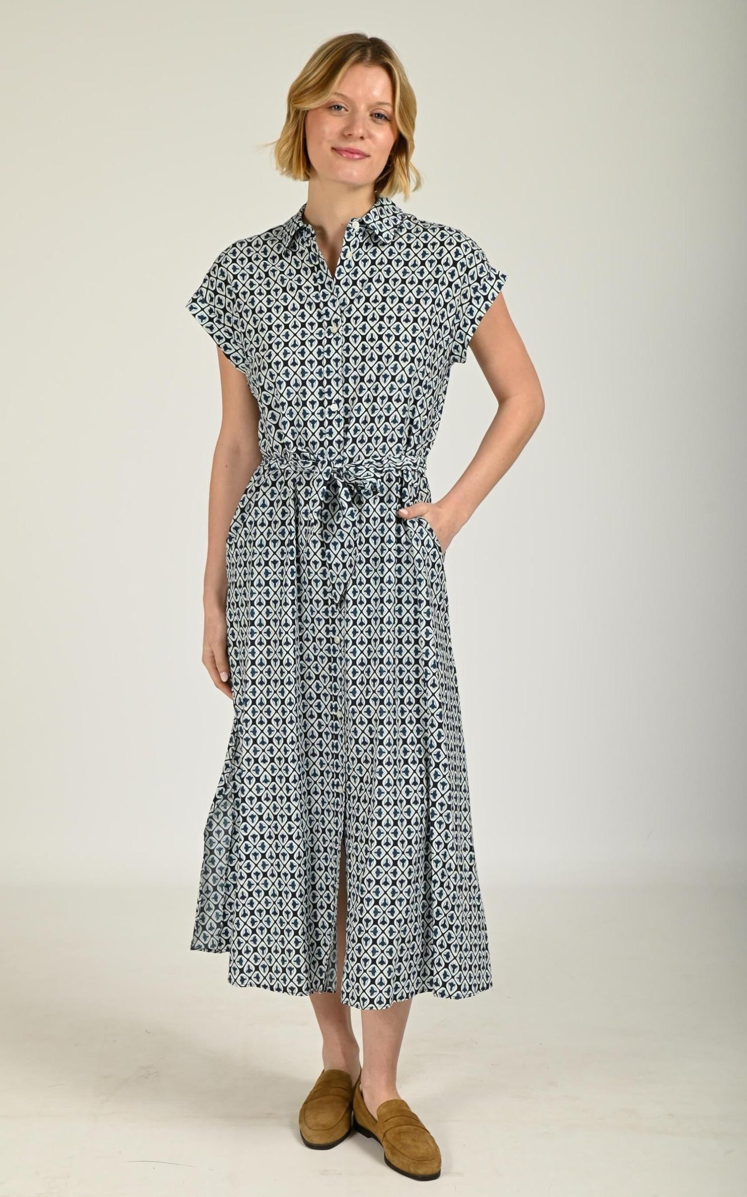 Robe Textile Femme Woolrich, modèle Cfwwdr2021 de couleur blue tile bloom 5