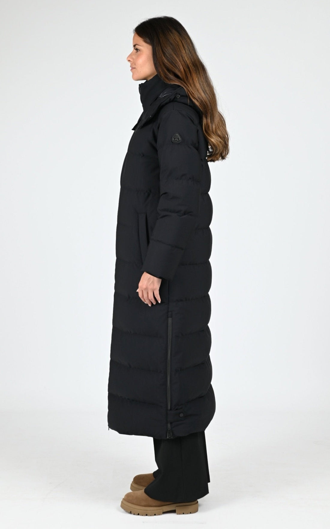 3/4 doudoune Textile Femme Moose Knuckles, modèle Chelia 3q m35lp280s de couleur black blk sh 305