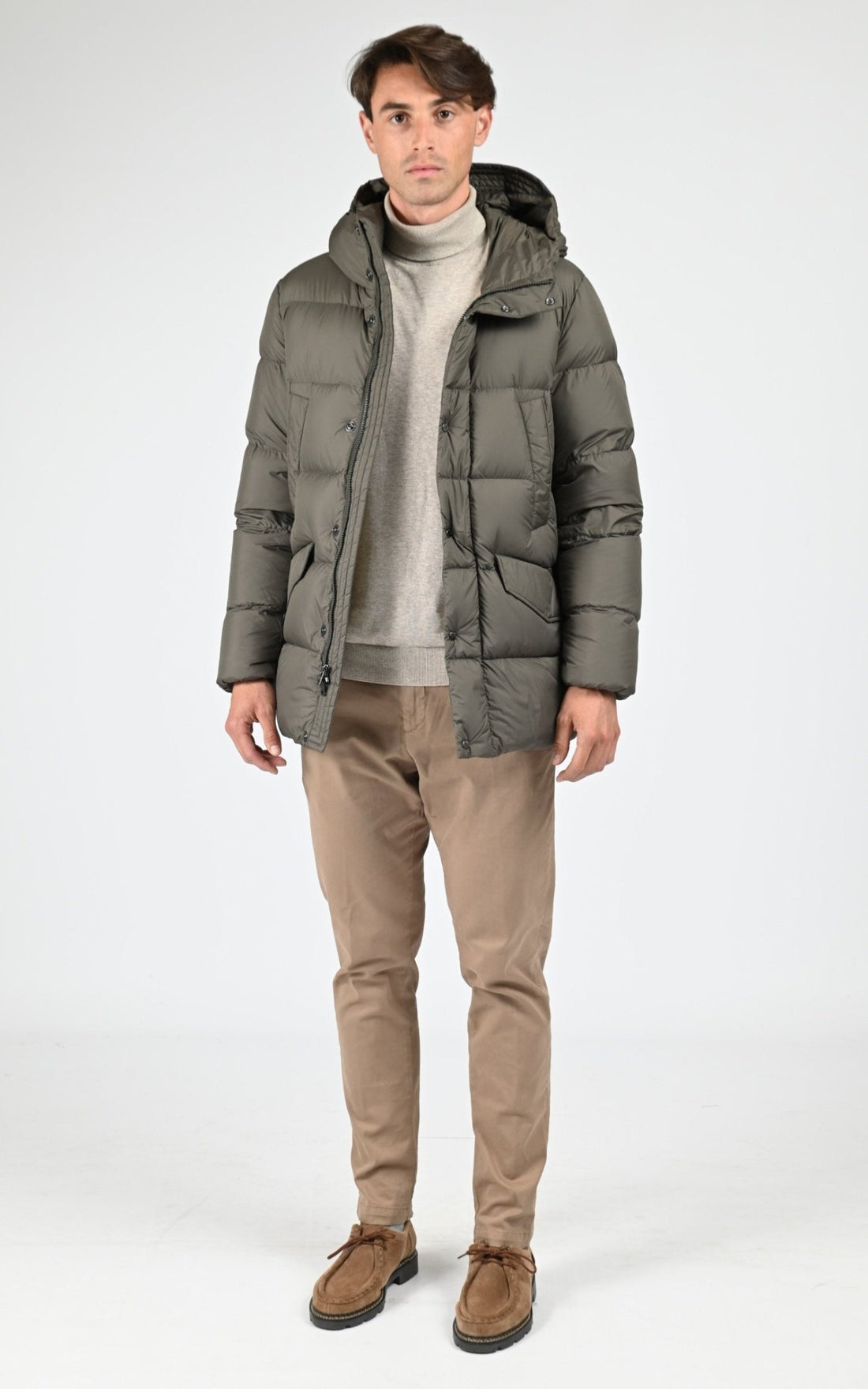 Ves  doudoune Textile Homme Woolrich, modèle Cloud davis ou2087 de couleur dark green