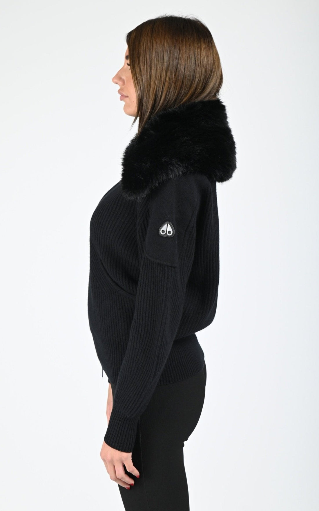 Veste Textile Femme Moose Knuckles, modèle Corina fzip m35lk650 de couleur black 292