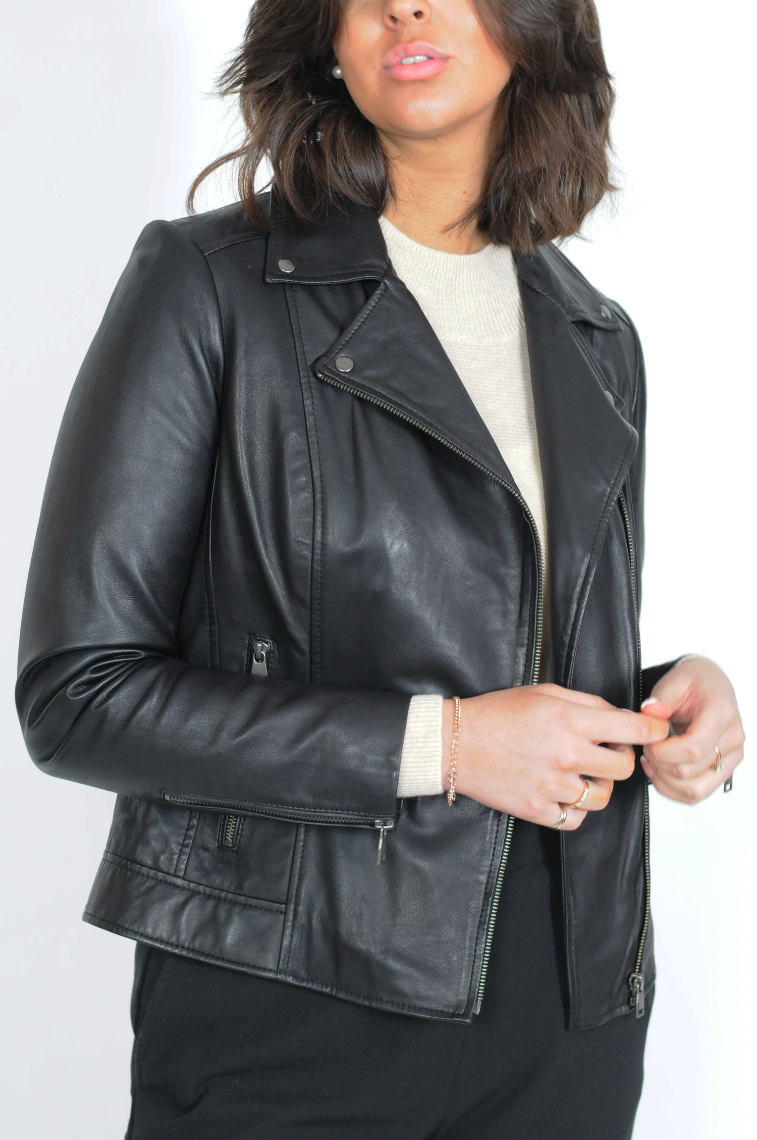 Bella Lamb Malli Leather - Women Black 3
