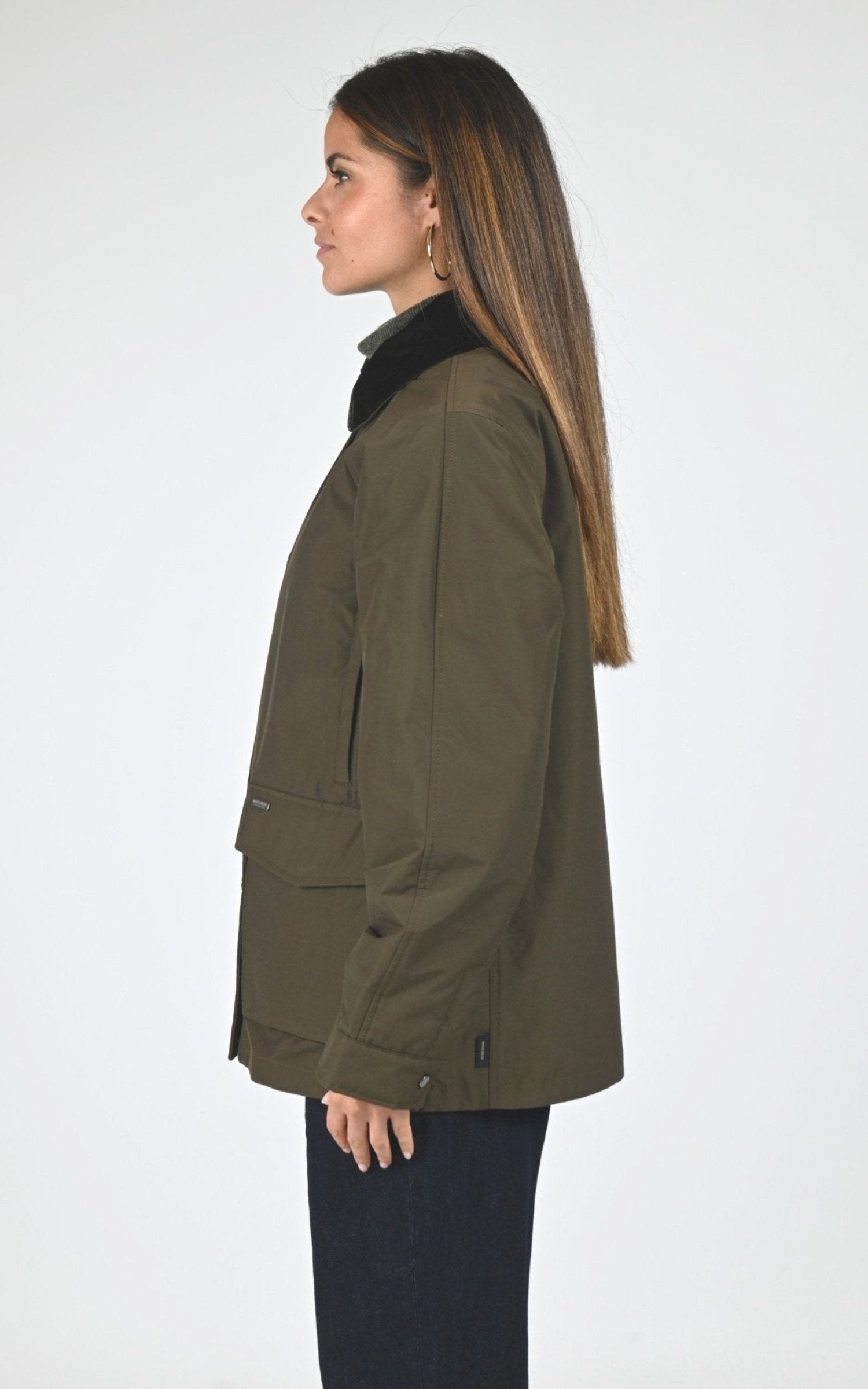 Veste Textile Femme Woolrich, modèle Dust jkt ou2115 de couleur dark green