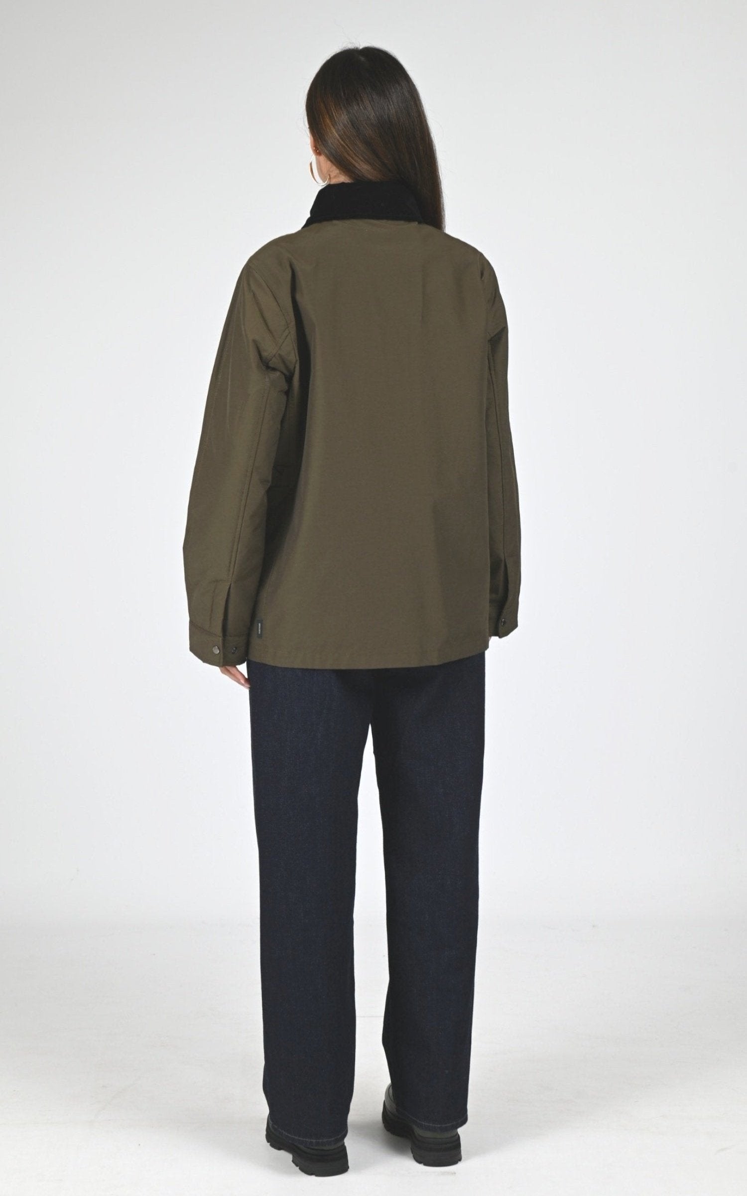 Veste Textile Femme Woolrich, modèle Dust jkt ou2115 de couleur dark green