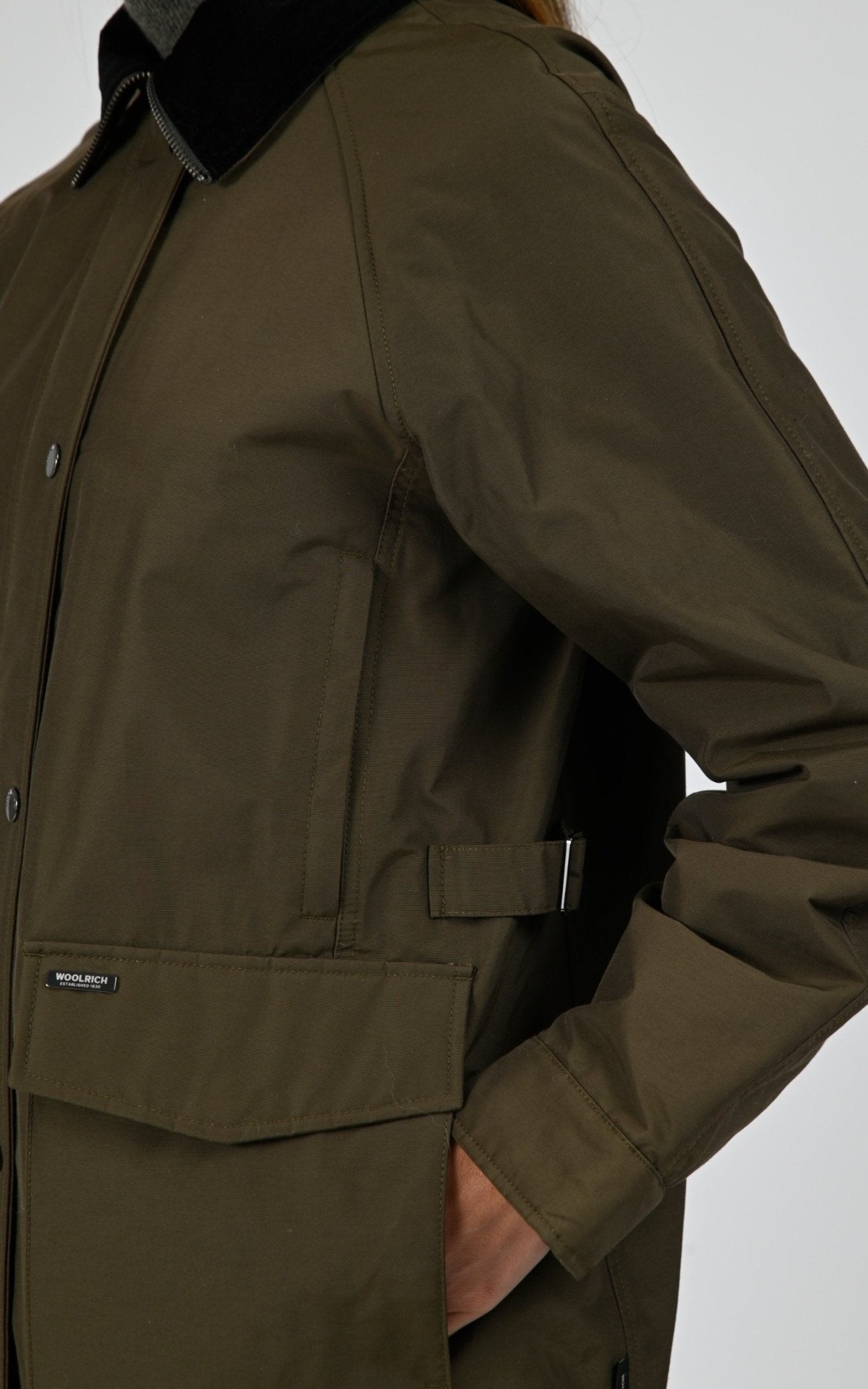 Veste Textile Femme Woolrich, modèle Dust jkt ou2115 de couleur dark green 5