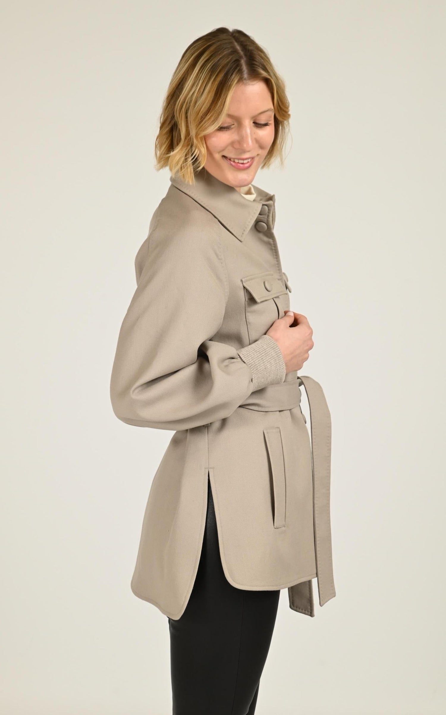 Trench Textile Femme Mackage, modèle Eugenia de couleur taupe 4