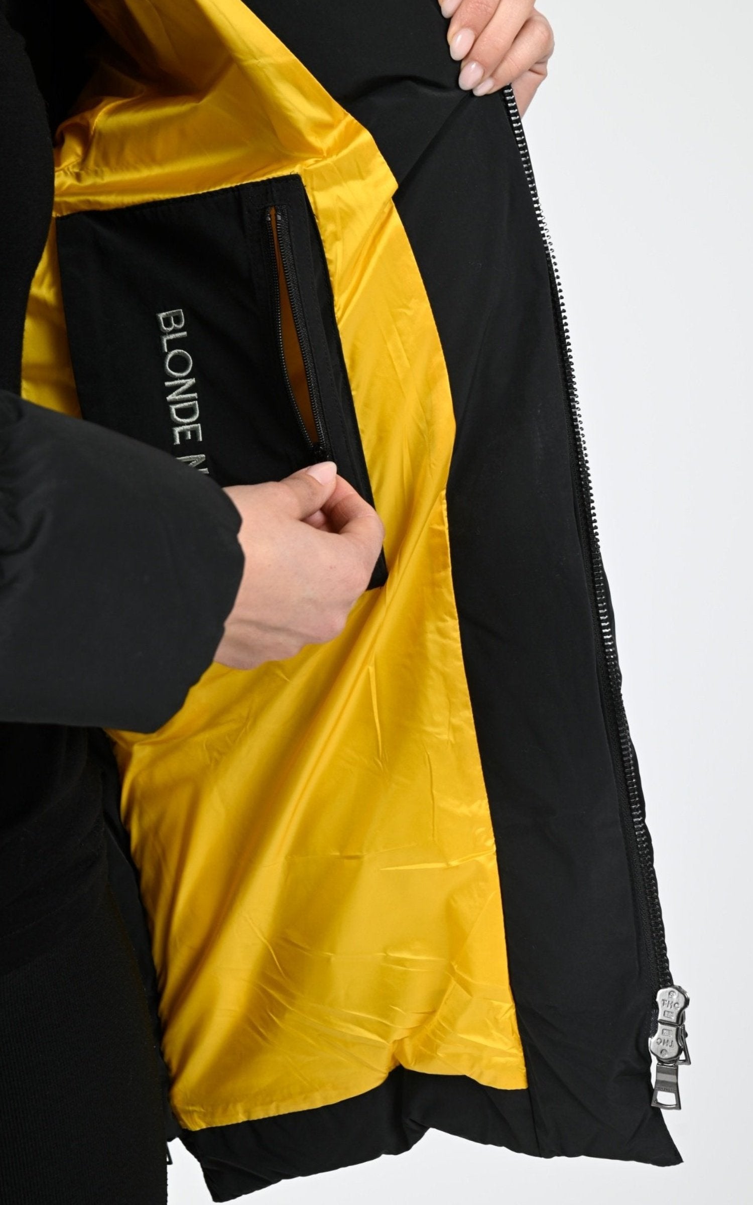 Ves doudoune Textile Femme Blonde No.8, modèle Frost 515 de couleur black 2000