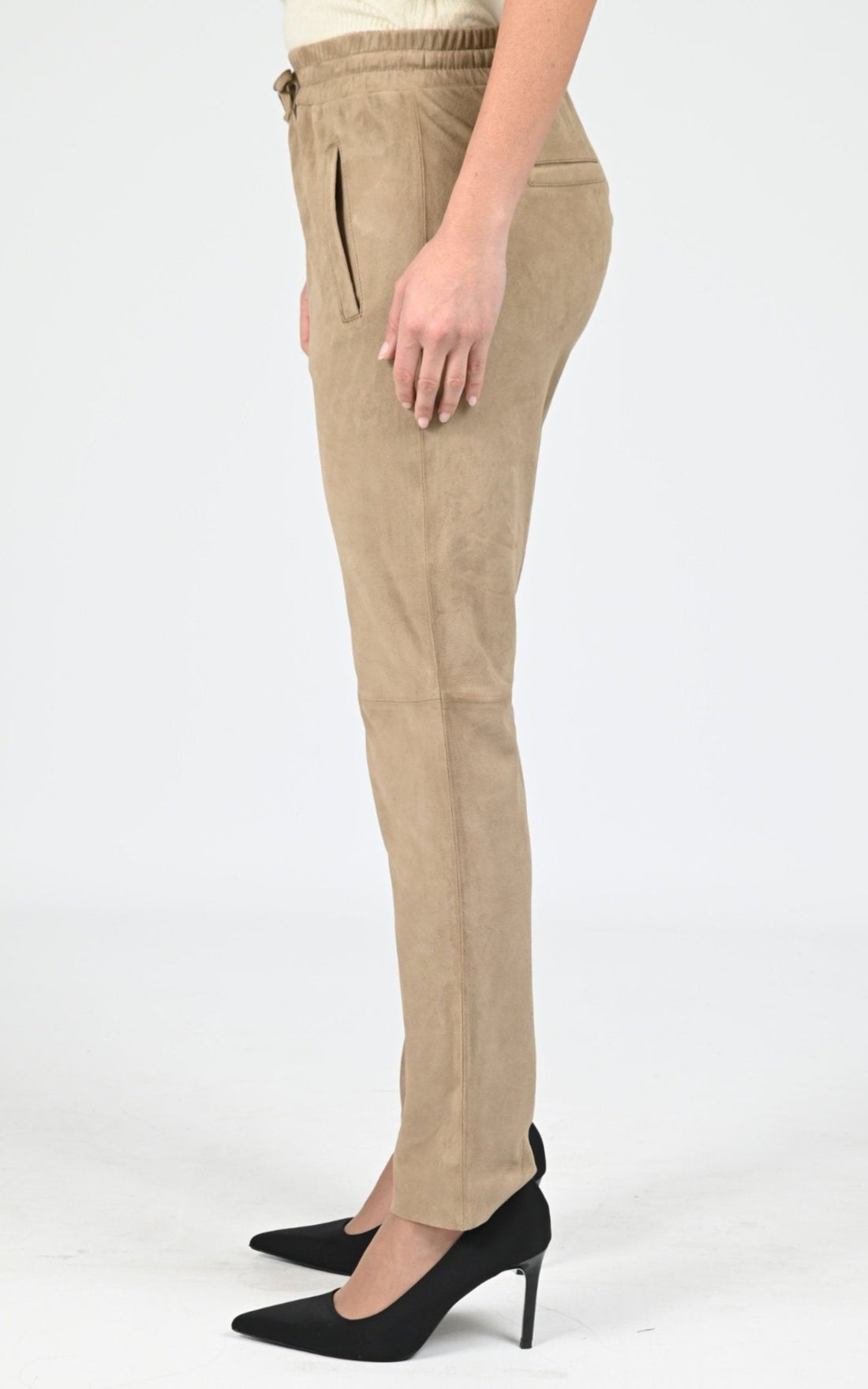 A "GIFT 63642" Beige Oakwood Pantalon Femme opened photo