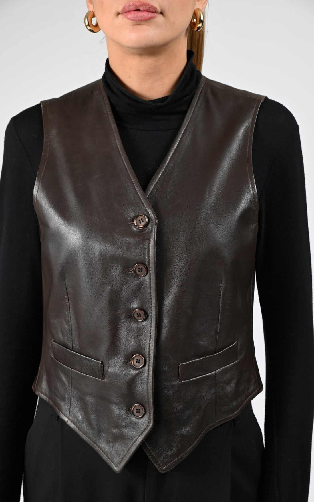 A &quot;Gilet&quot; Marron La Canadienne Gilet Femme closed photo