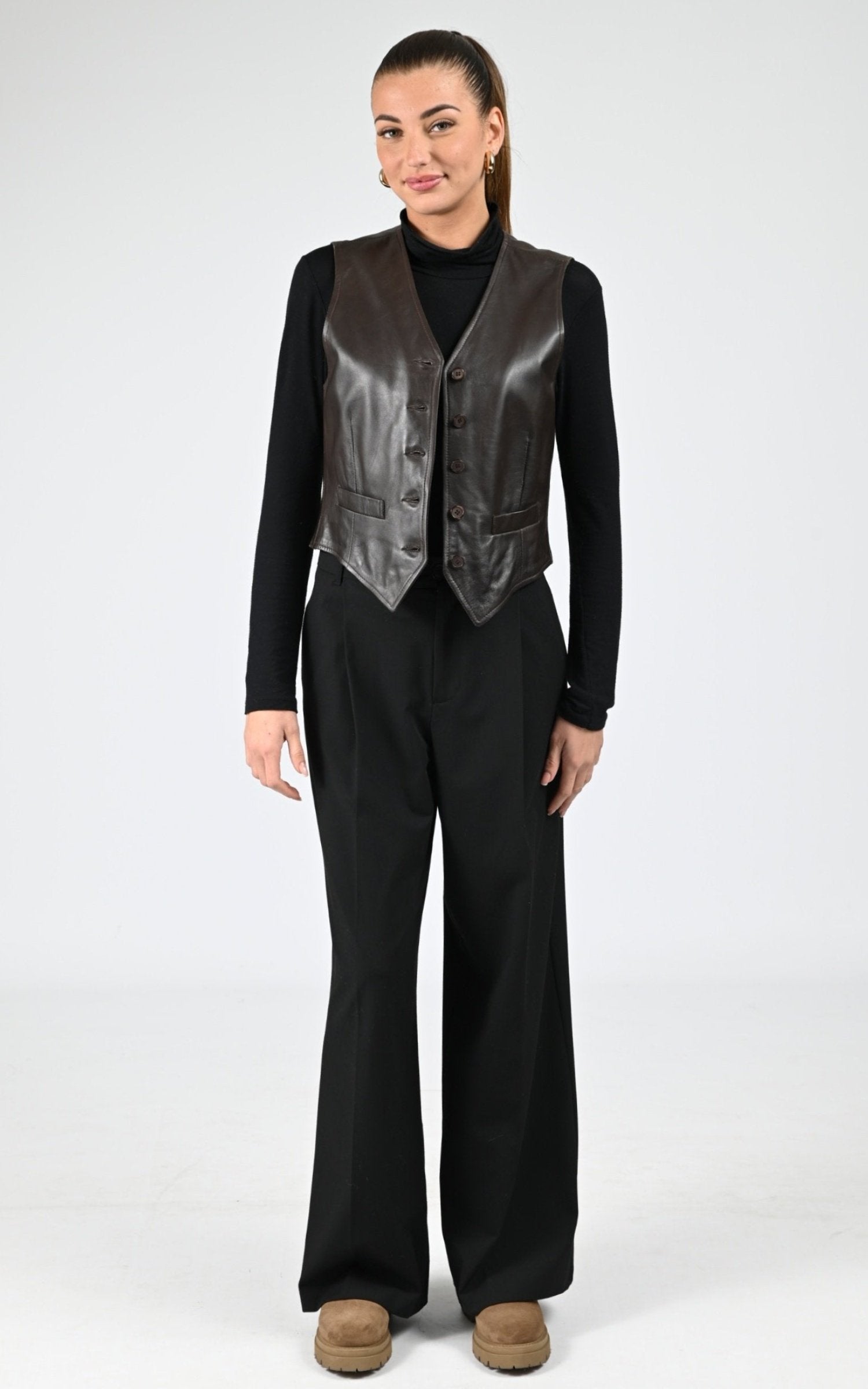 Gilet Cuir Femme La Canadienne, modèle Gilet de couleur marron 2