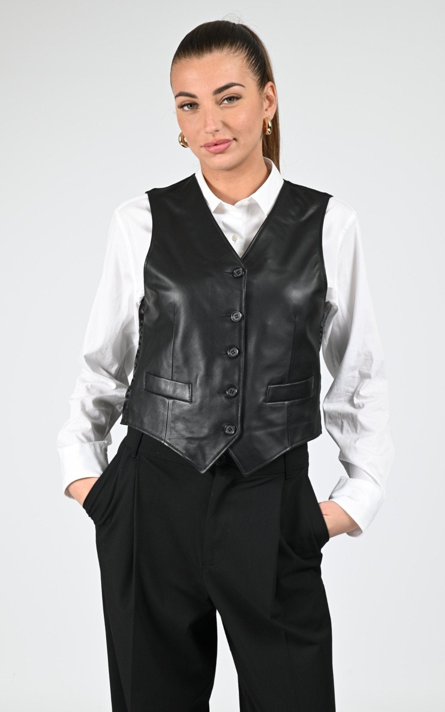 Gilet Cuir Femme La Canadienne, modèle Gilet de couleur marron 1