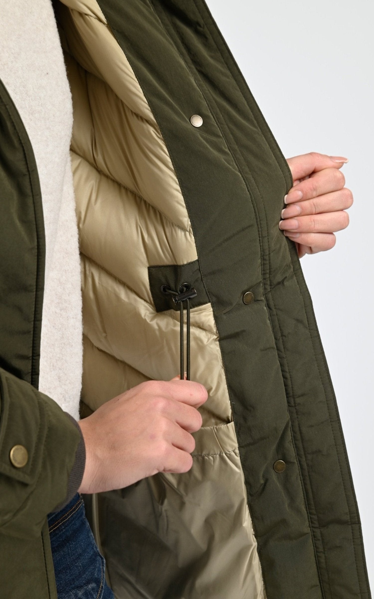 Parka Textile Femme Woolrich, modèle Grace fur pka ou2044 de couleur dark green 5