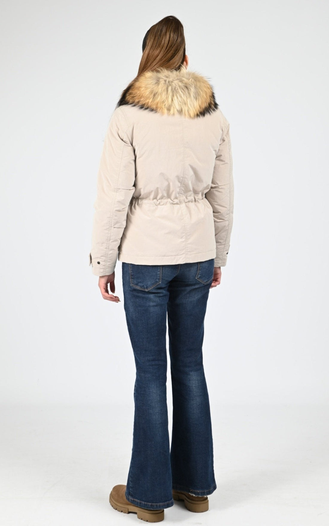 Ves  doudoune Textile Femme Woolrich, modèle Grace fur  jkt ou2043 de couleur oxford tan