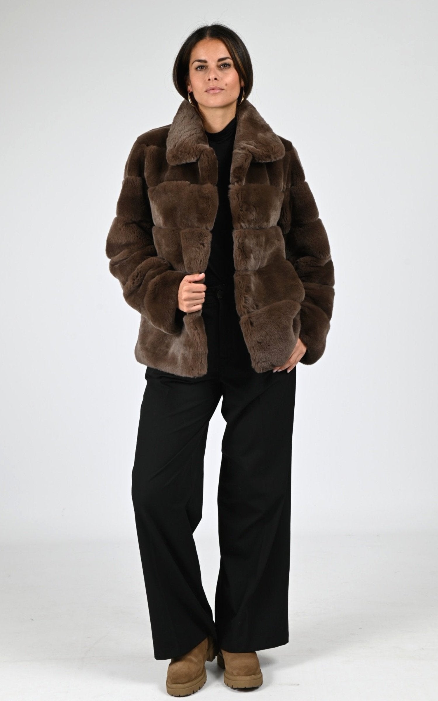 3/4 Fourrure Femme Levinsky, modèle Hanon 65 de couleur caffe latte 24 2