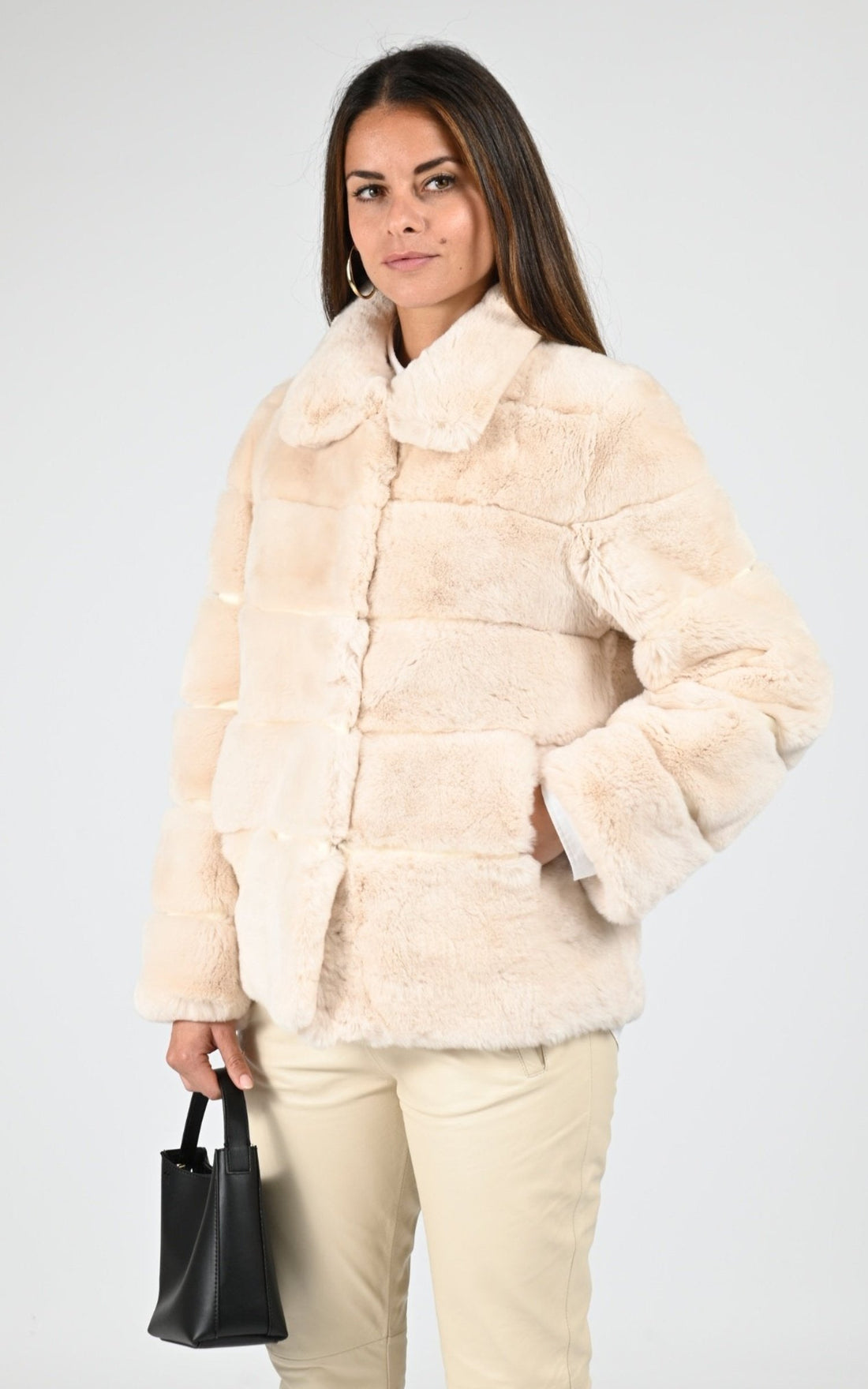 3/4 Fourrure Femme Levinsky, modèle Hanon 65 de couleur ivory