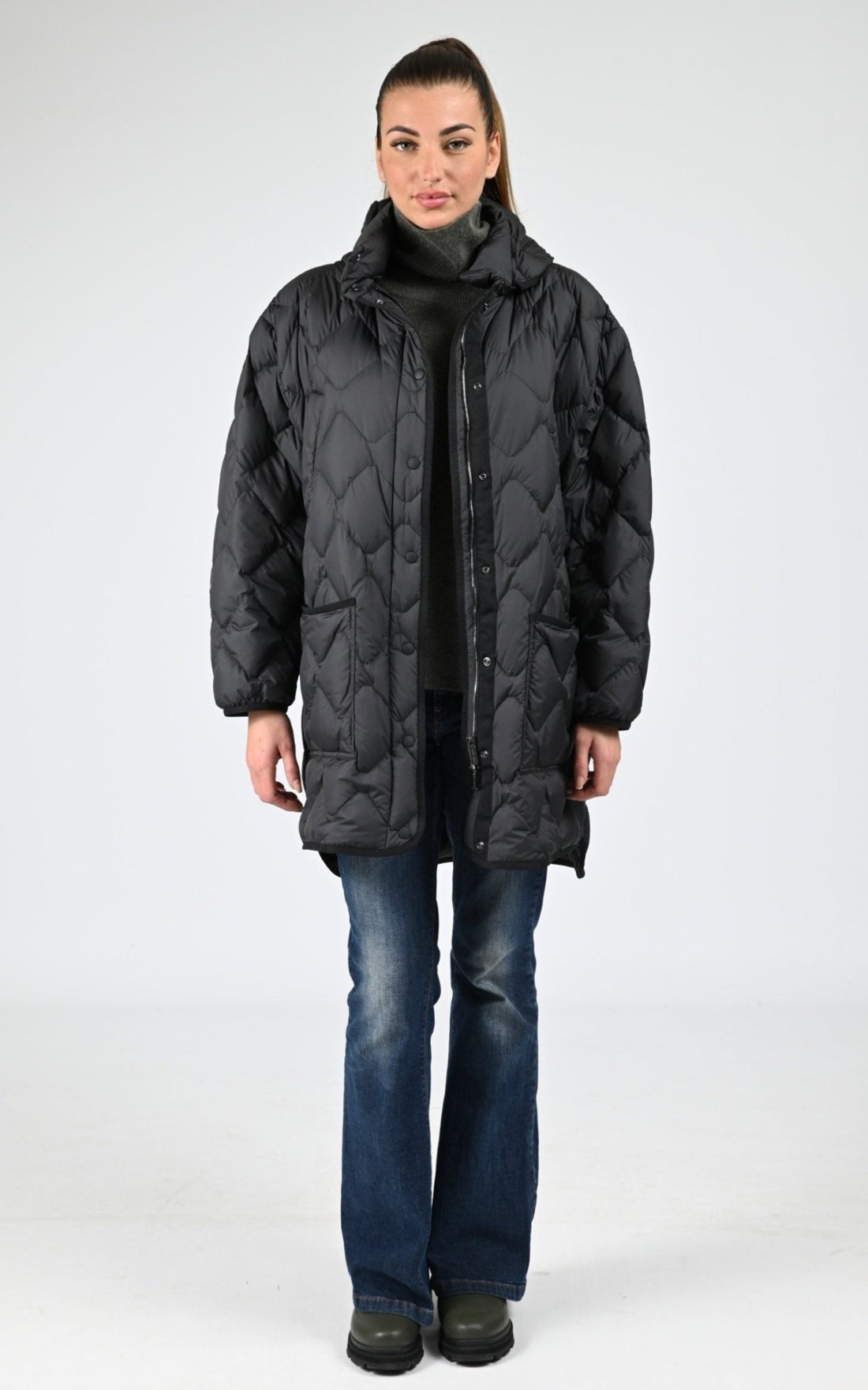 Cape Textile Femme Woolrich, modèle Heritage ou2120 de couleur black