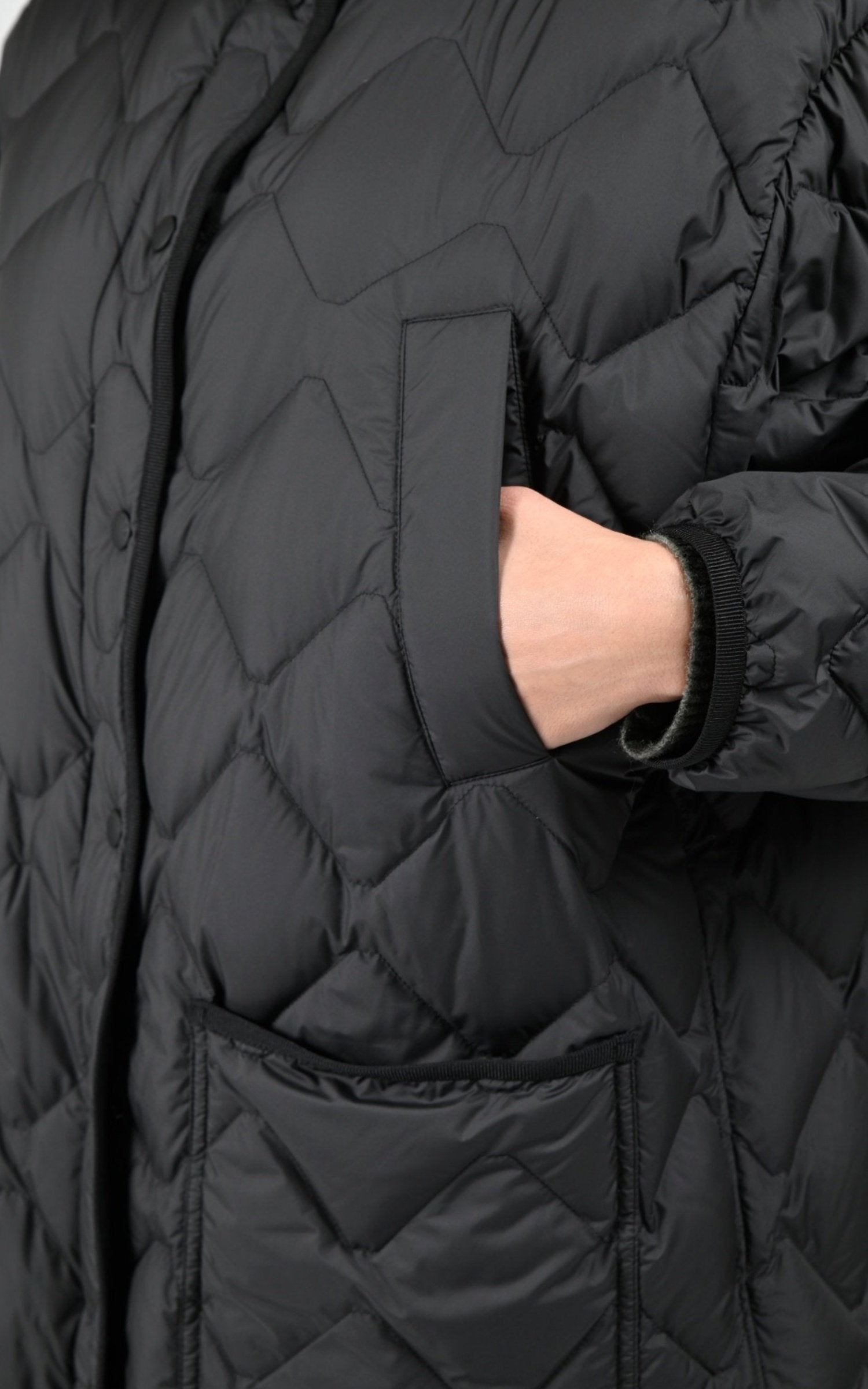 Cape Textile Femme Woolrich, modèle Heritage ou2120 de couleur black