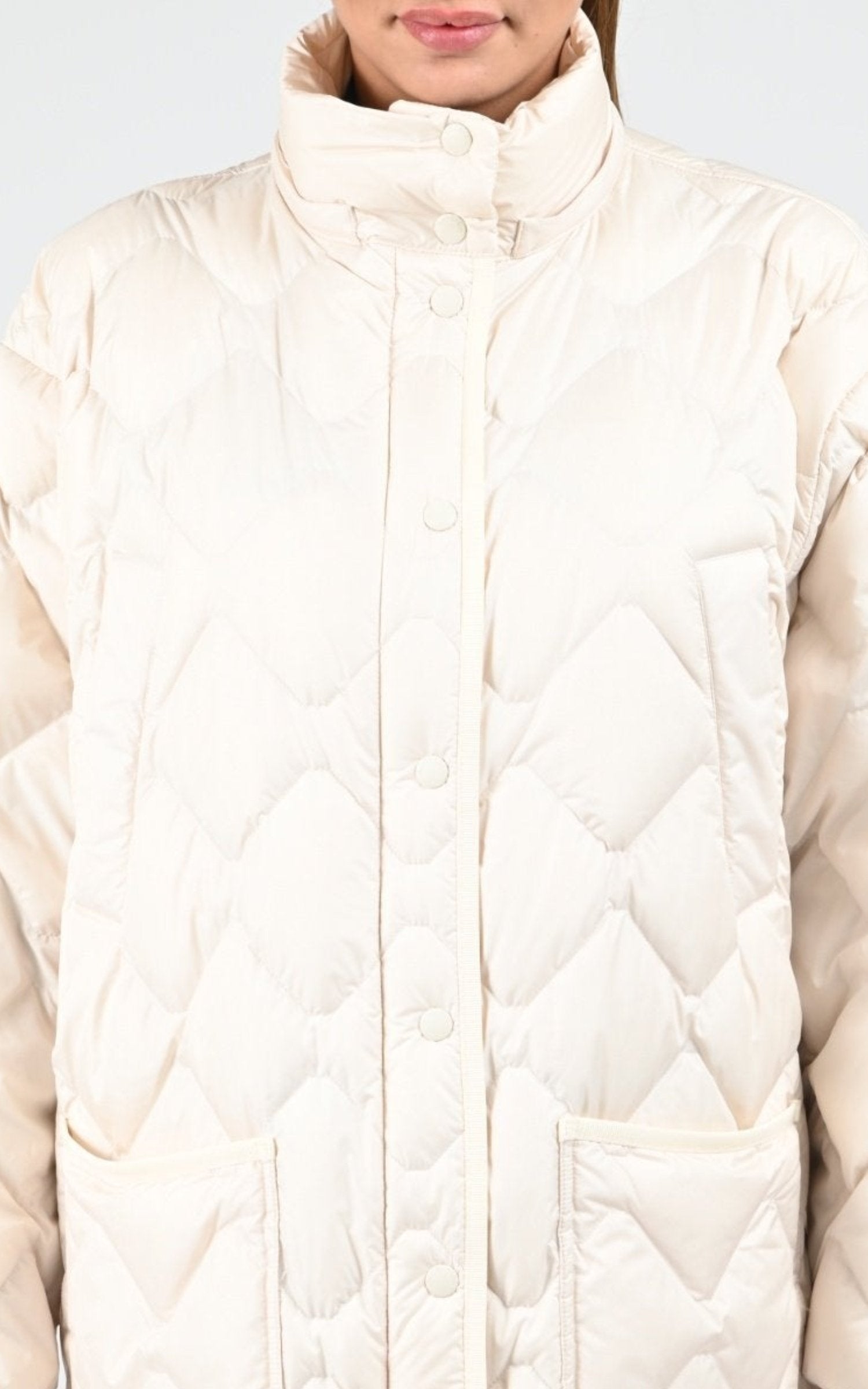 Cape Textile Femme Woolrich, modèle Heritage ou2120 de couleur milky cream 5