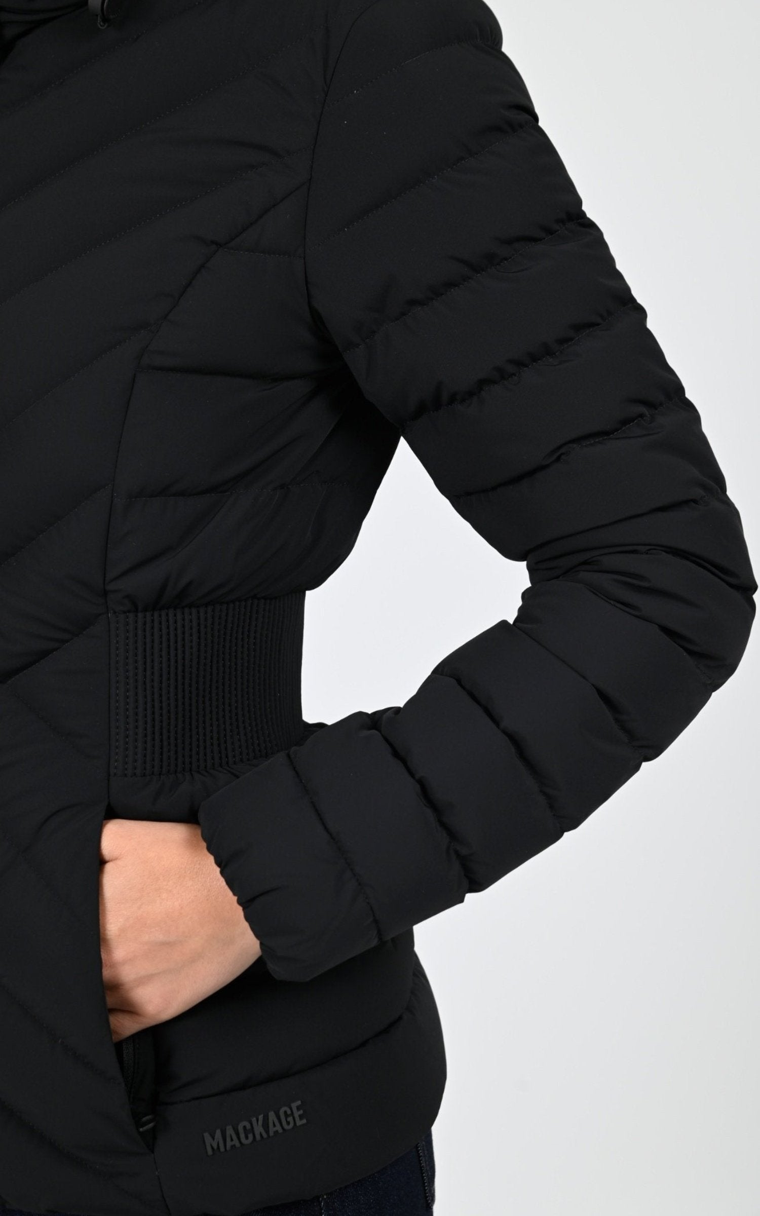 Ves doudoune Textile Femme Mackage, modèle Idalee de couleur black 5