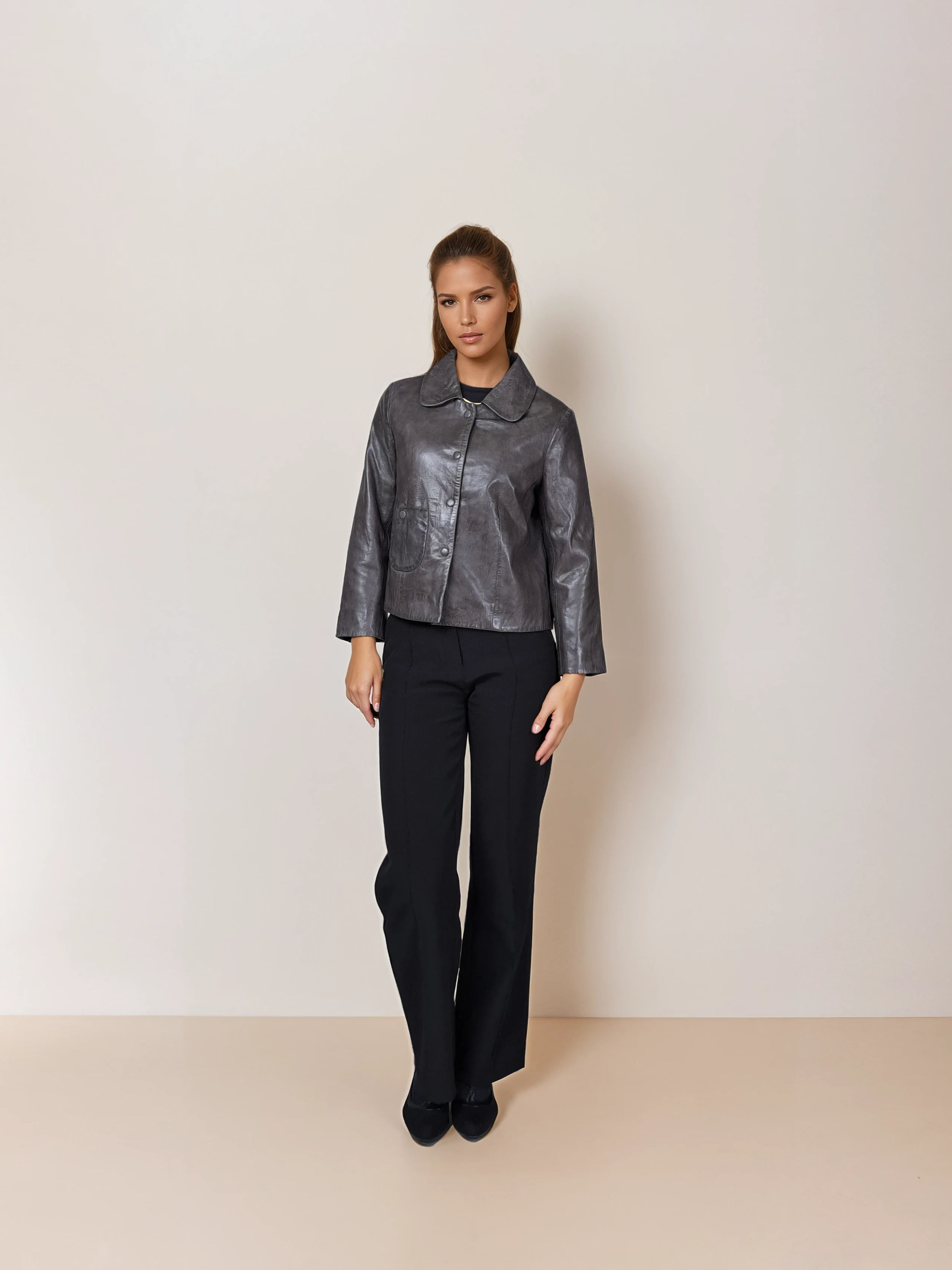 Marley, 53 cm. - Collar Lamb Polish Nappa Leather Grey