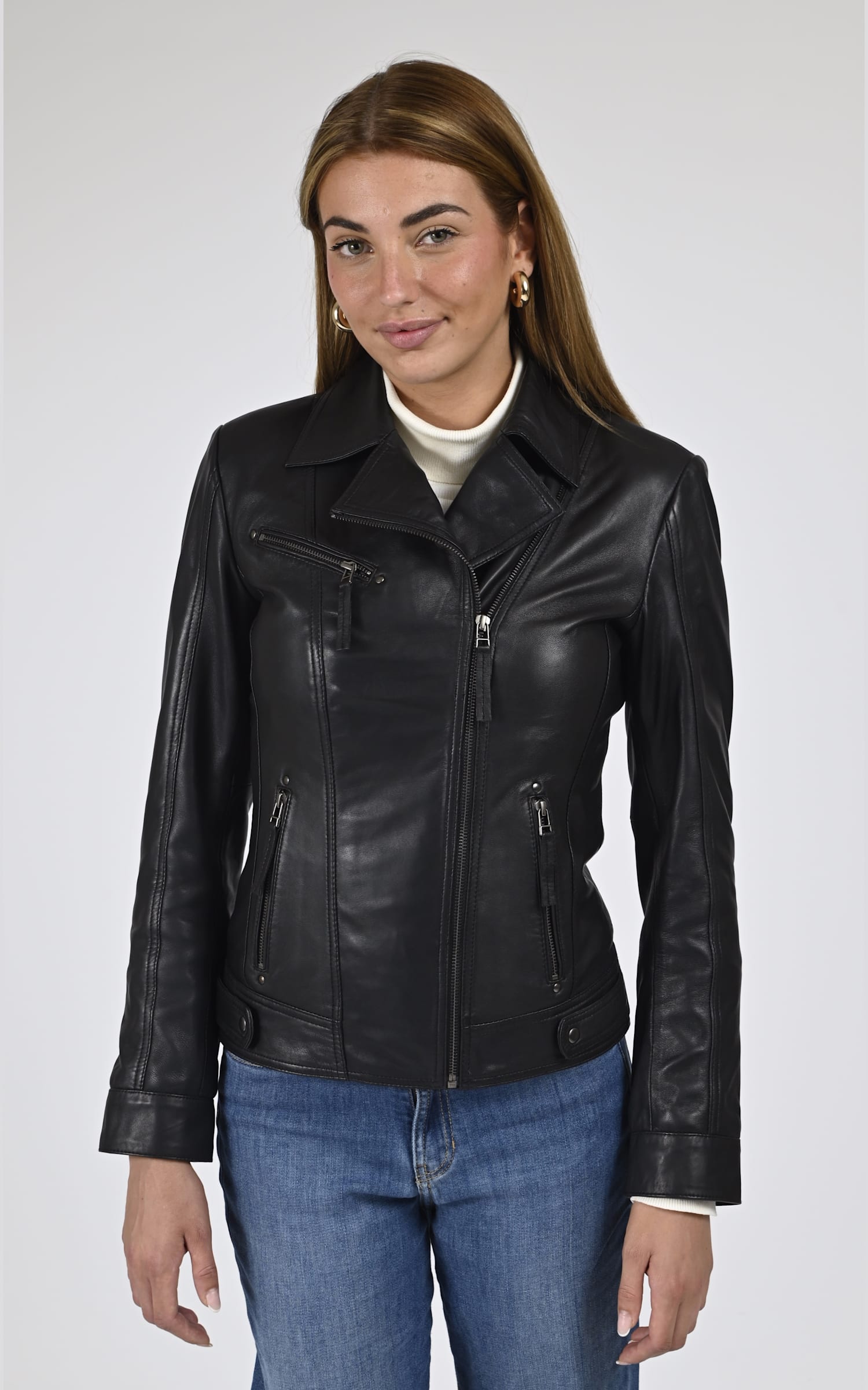 Blouson Cuir Femme La canadienne, modèle Janni de couleur noir 1