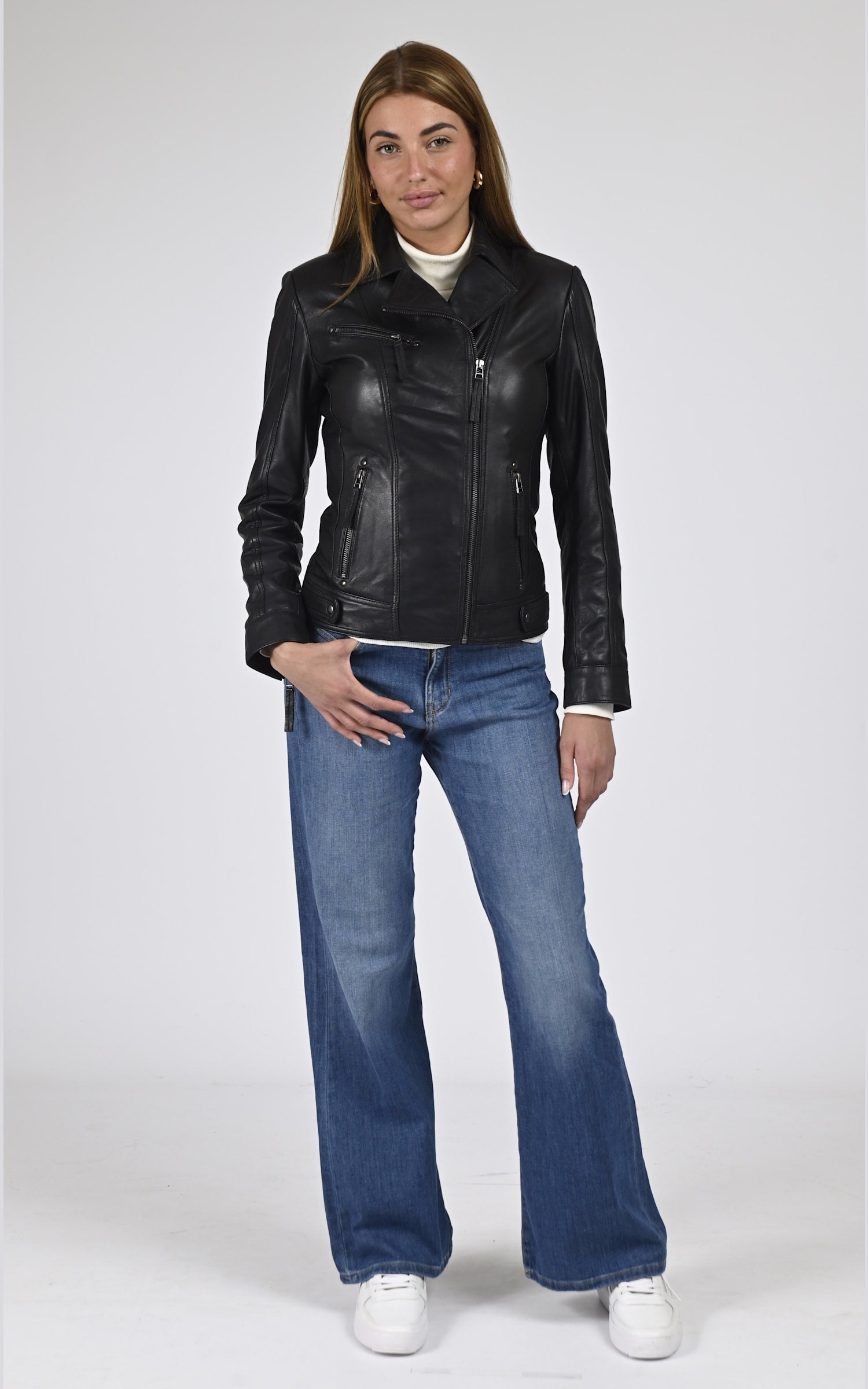 Blouson Cuir Femme La canadienne, modèle Janni de couleur noir
